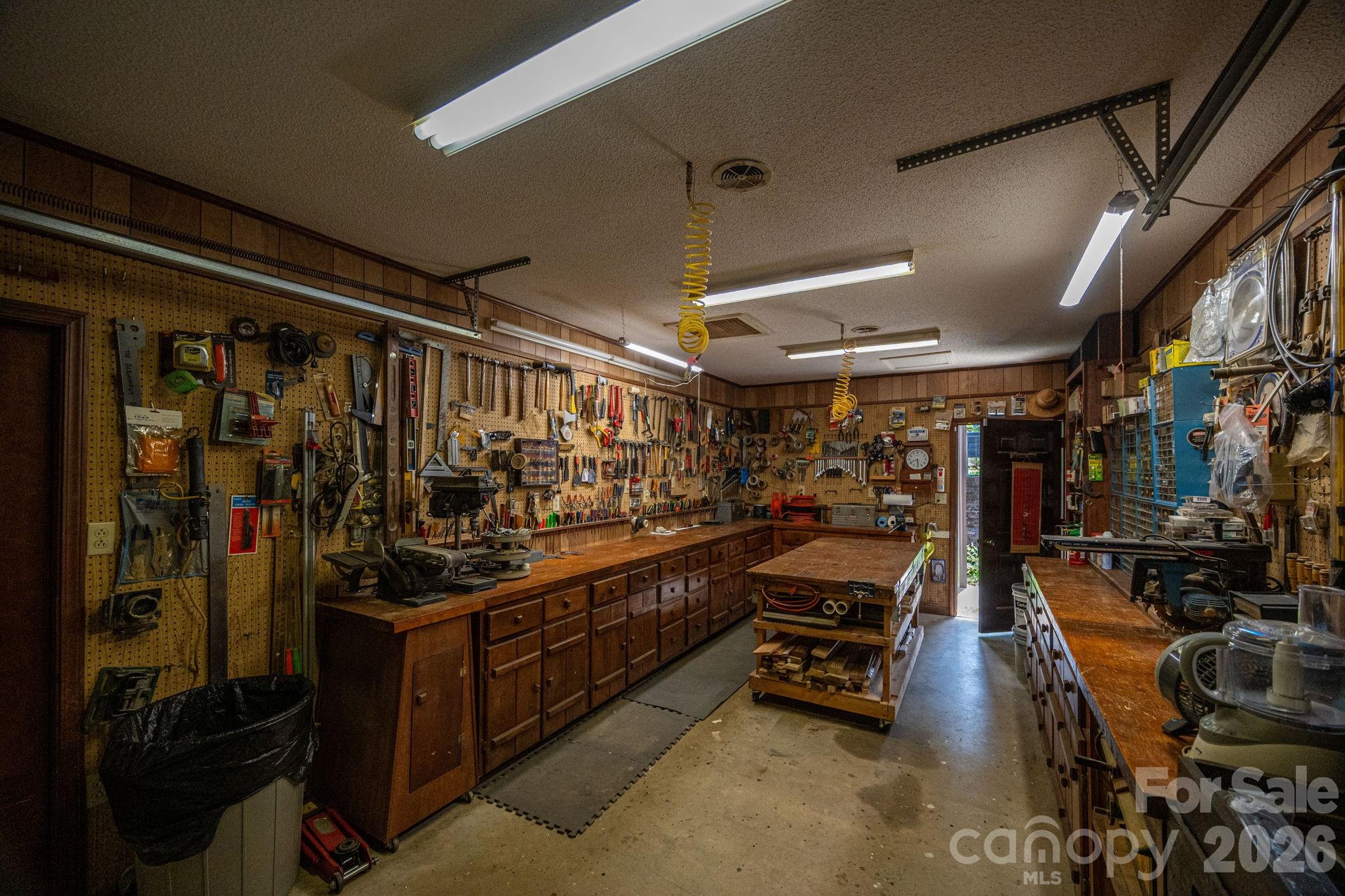 209 Hillsboro Road