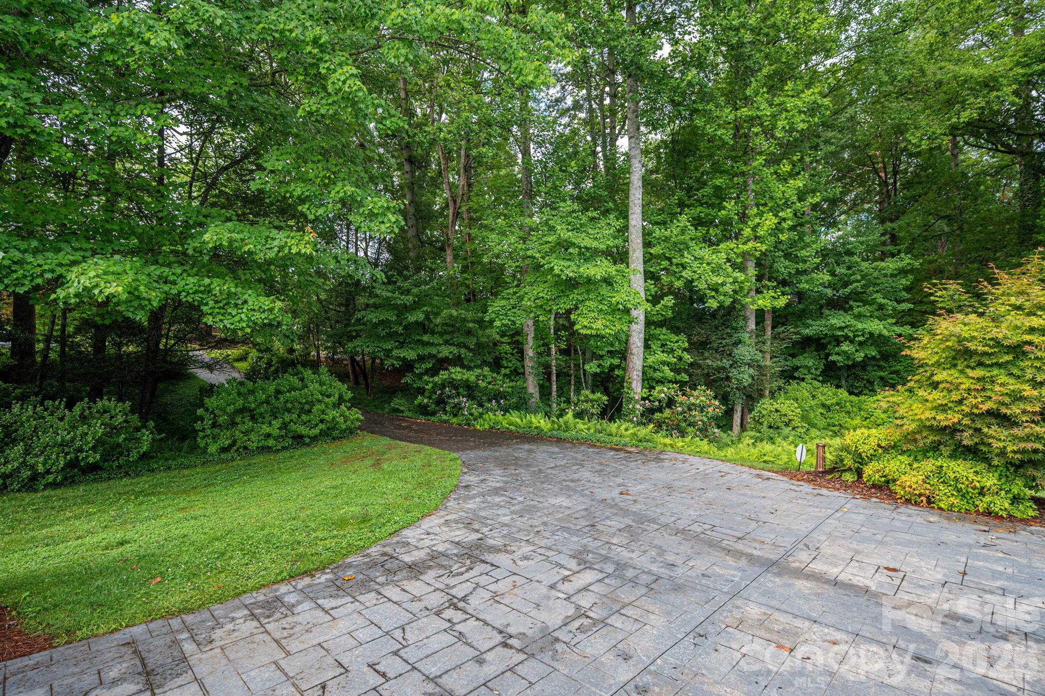 209 Hillsboro Road