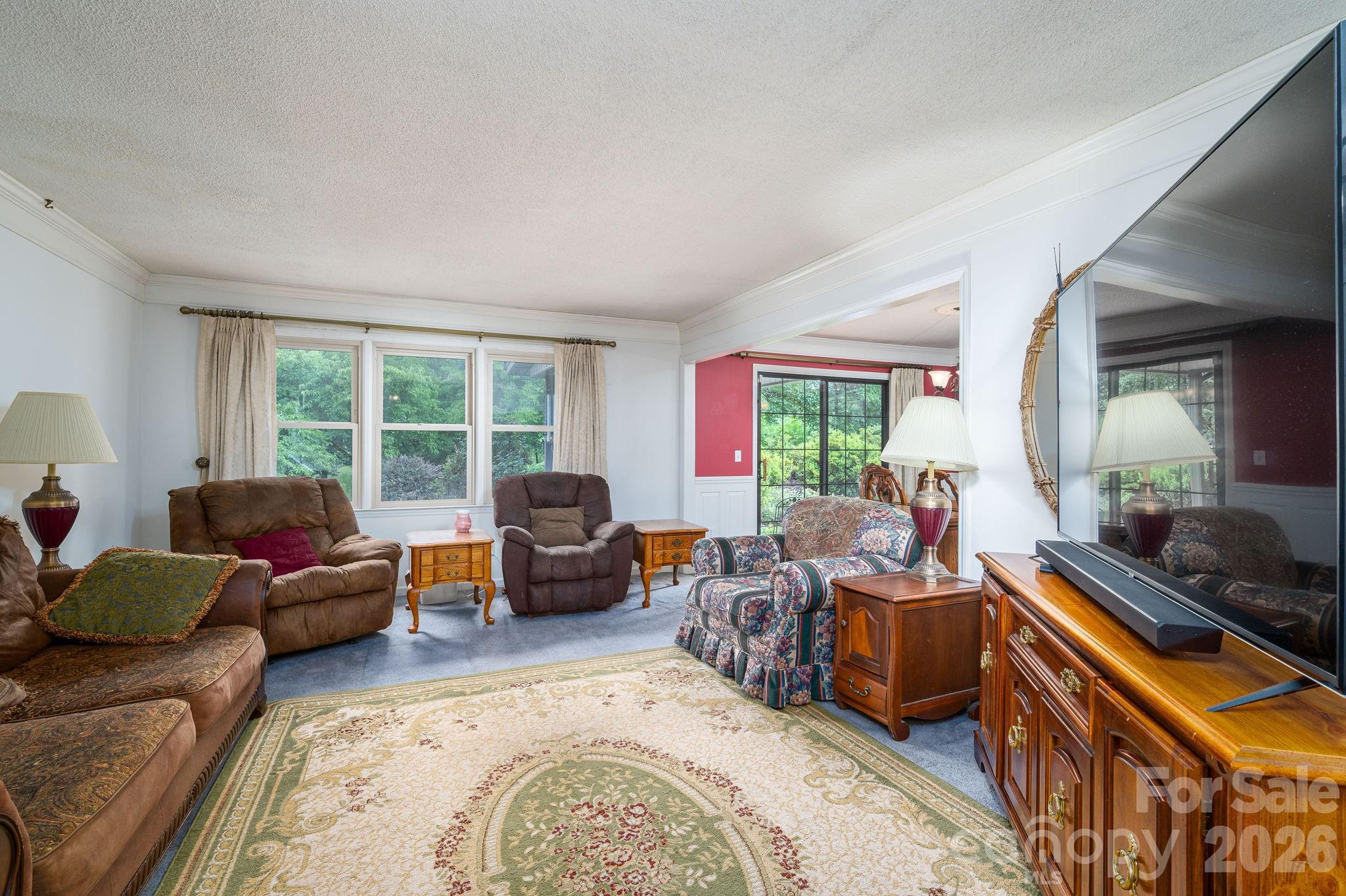 209 Hillsboro Road
