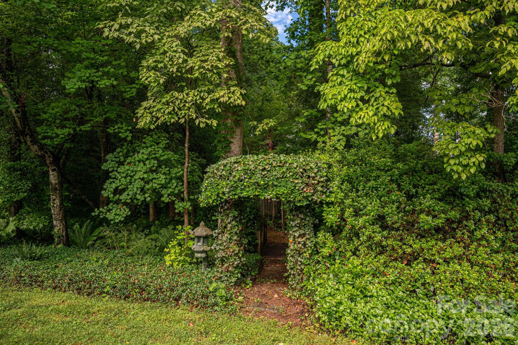 209 Hillsboro Road