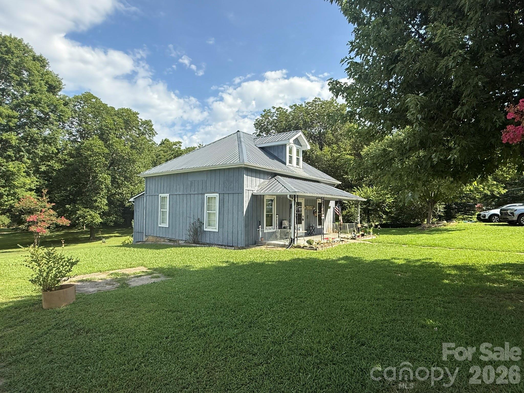 304 Main Avenue W
