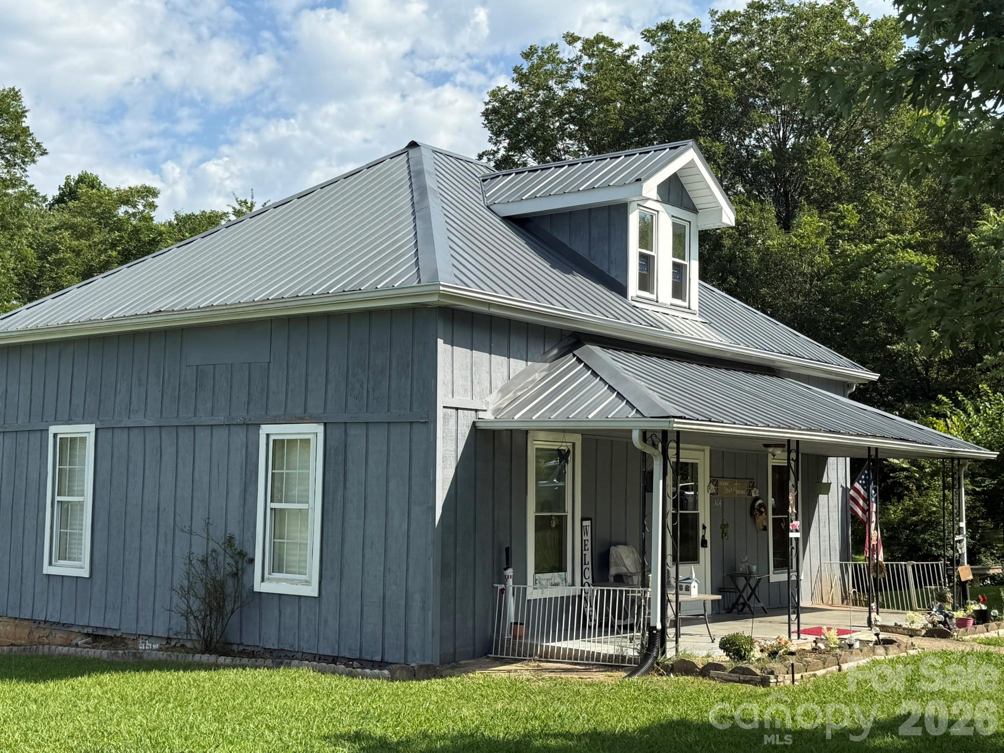 304 Main Avenue W