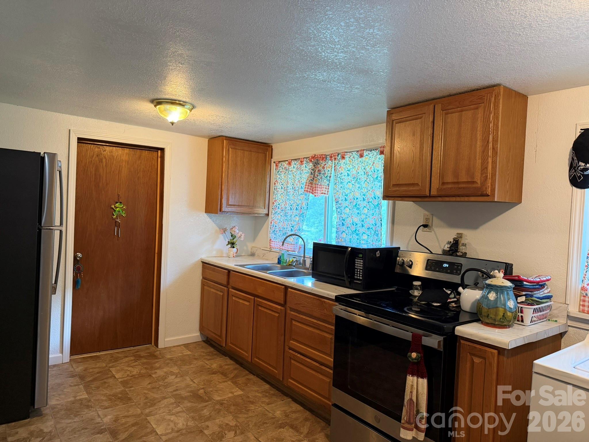 304 Main Avenue W