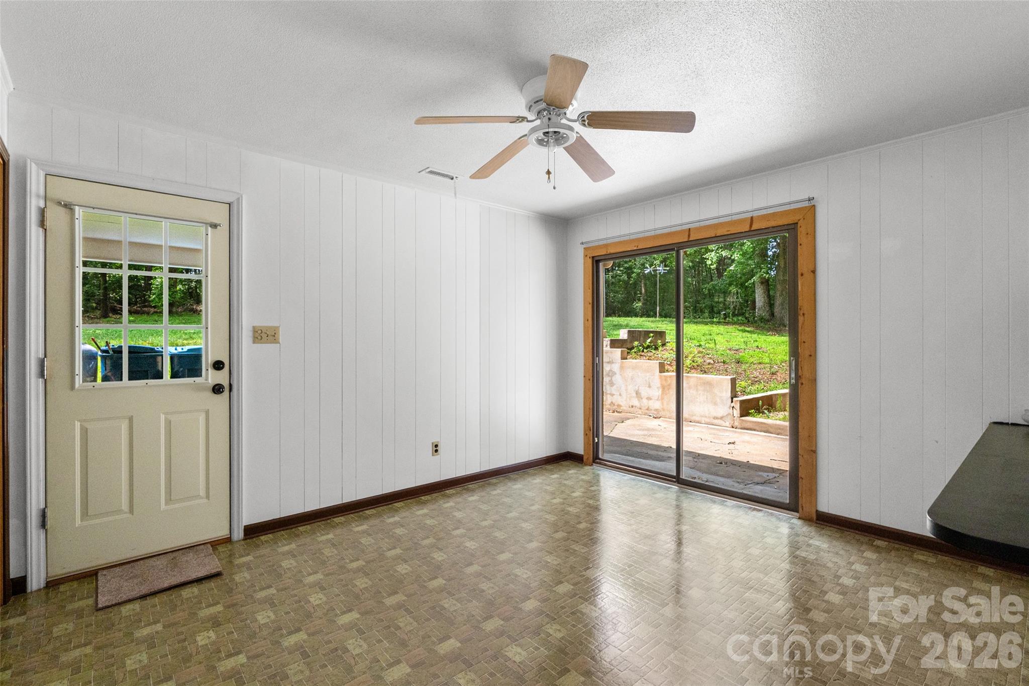 382 Wildwood Circle