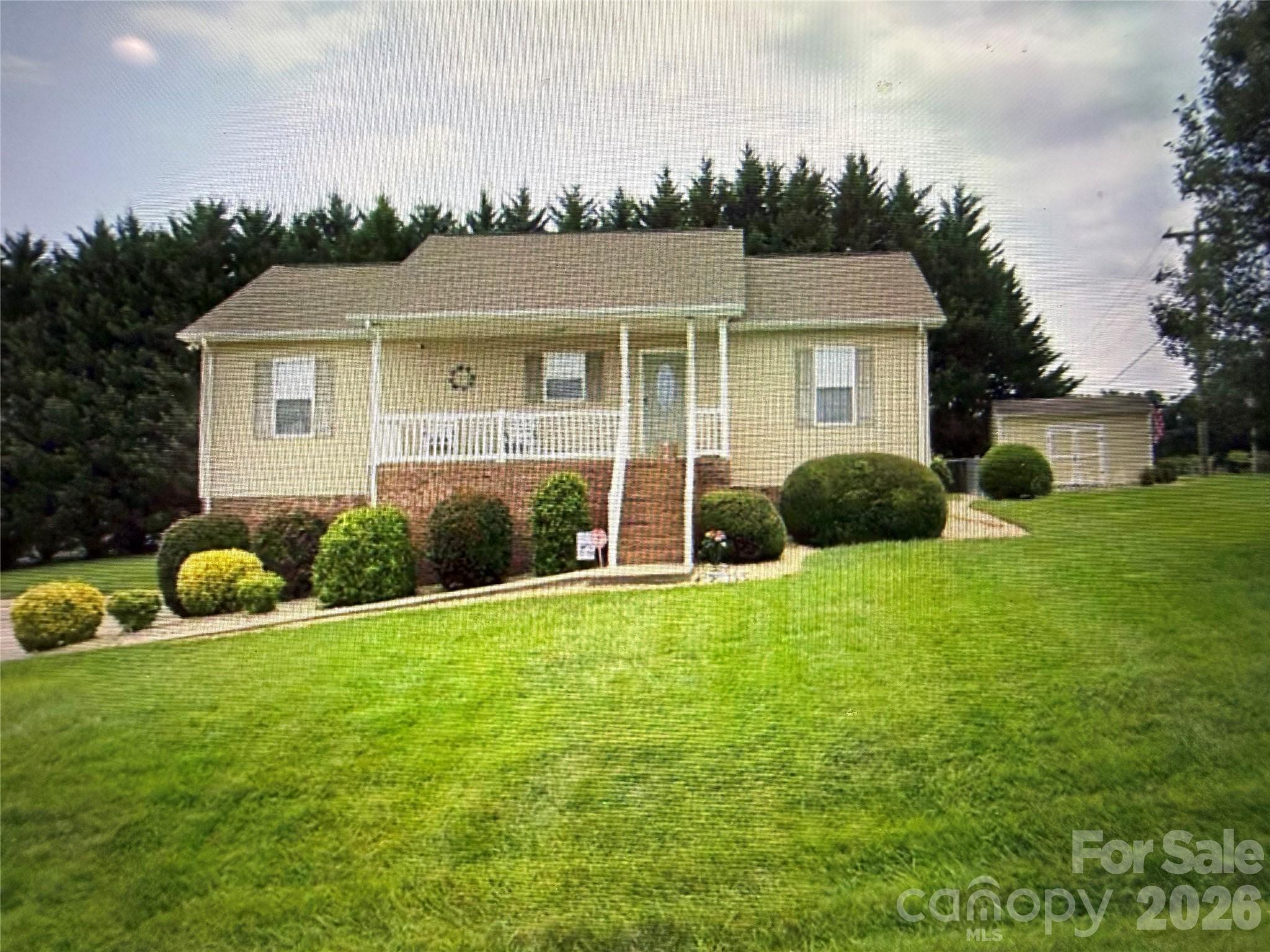 1305 Gallatin Lane