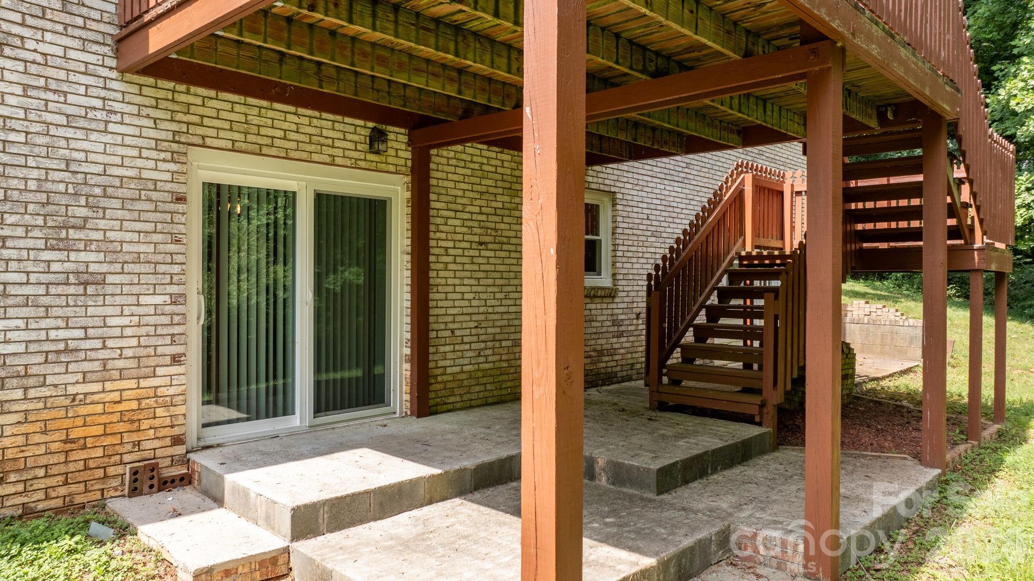 2428 Cedar Valley Drive