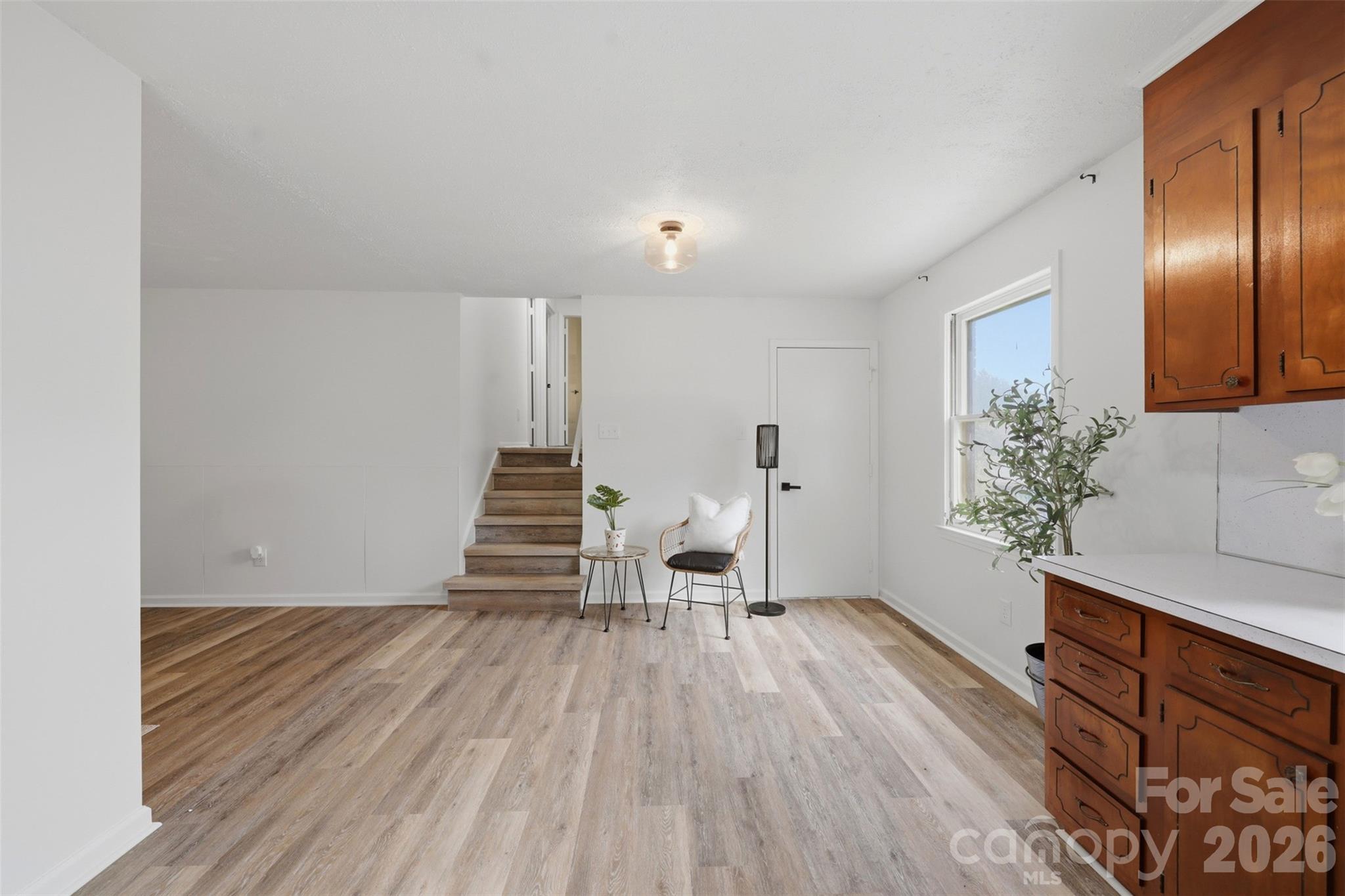 1237 Venus Street