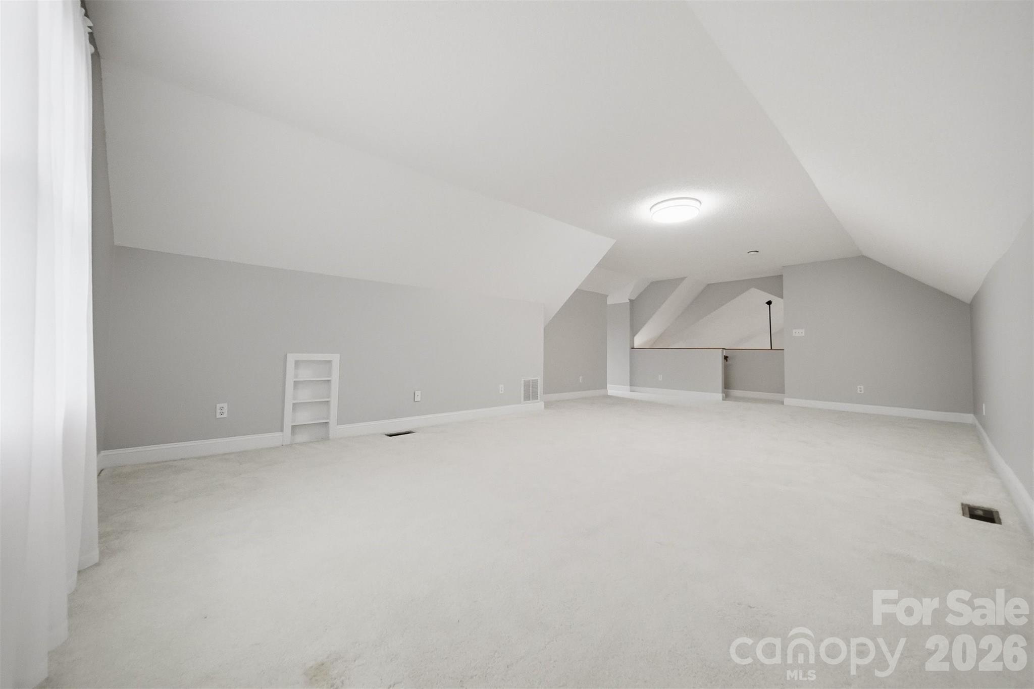 920 Barrington Drive NE