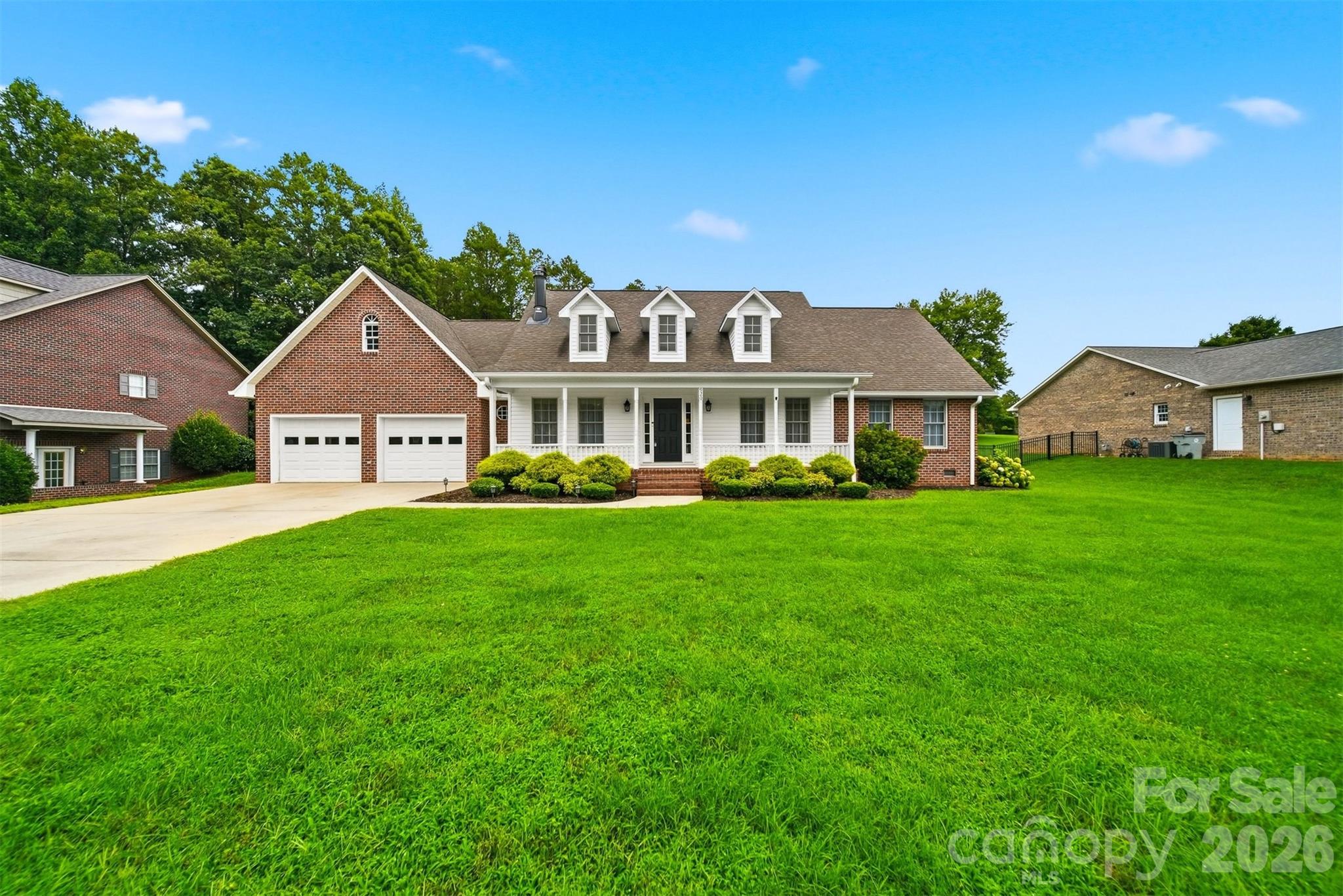 920 Barrington Drive NE