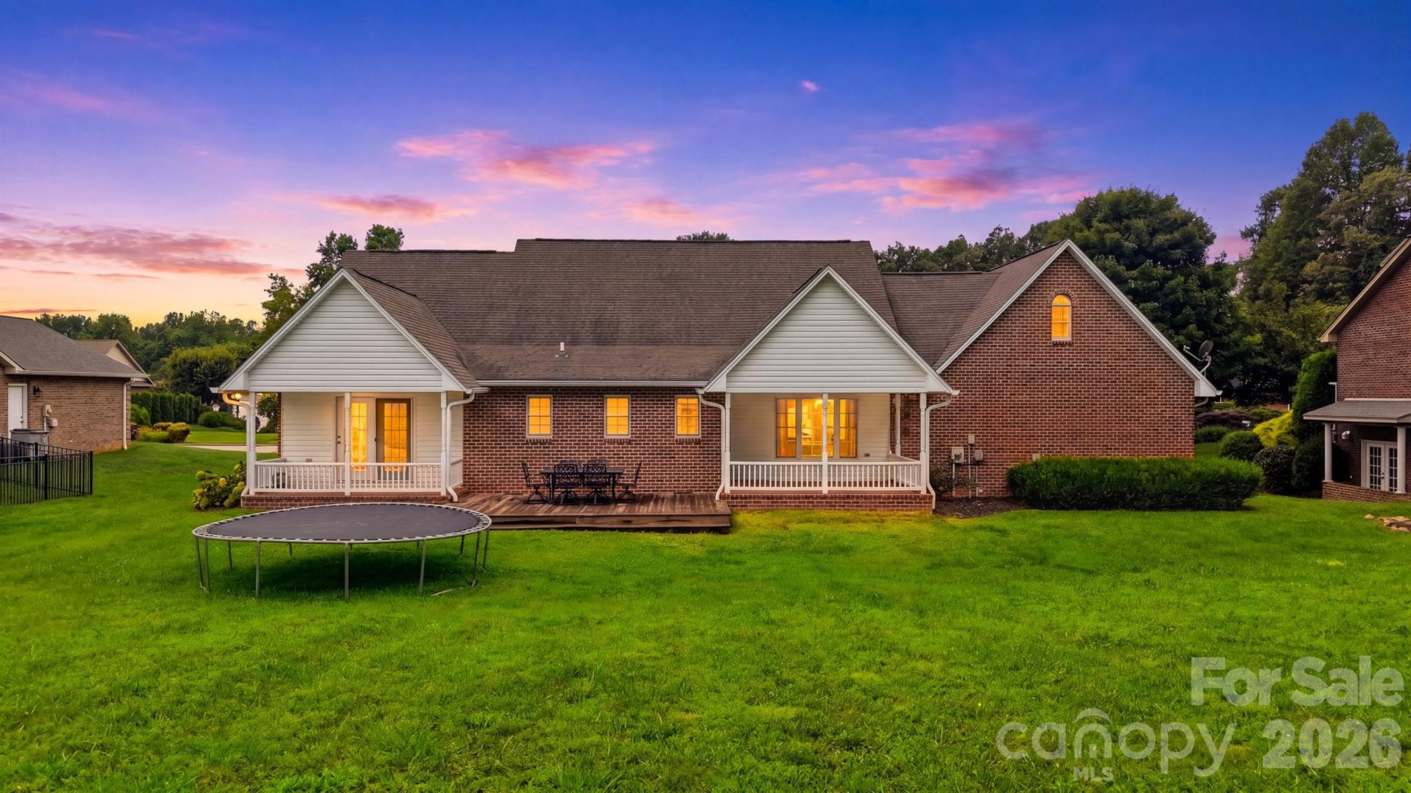 920 Barrington Drive NE