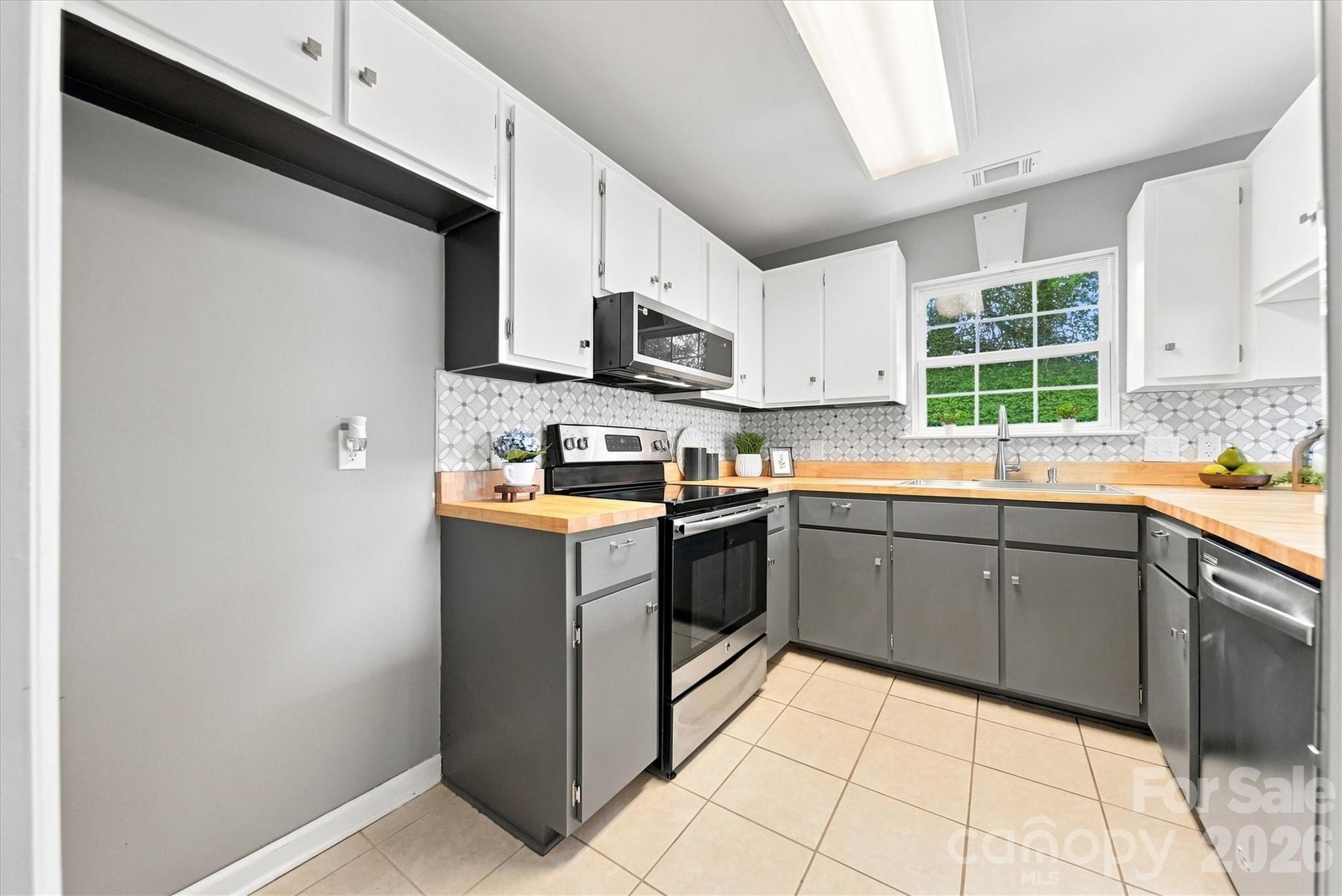 102 Brandywine Drive NE Unit: M-1