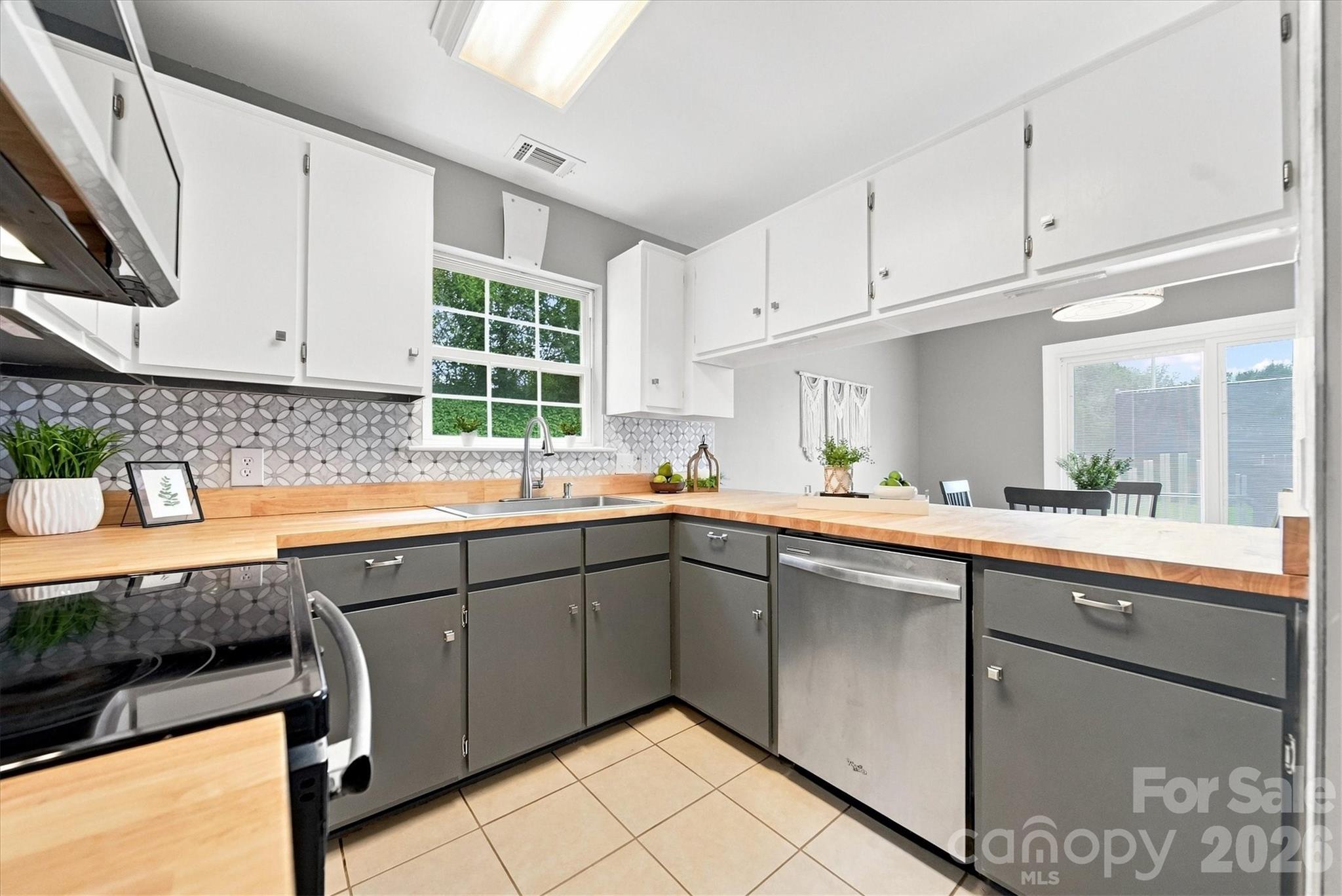 102 Brandywine Drive NE Unit: M-1