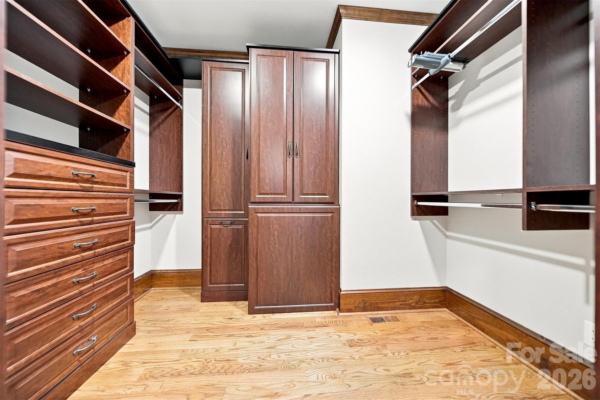 296 Culloden Road