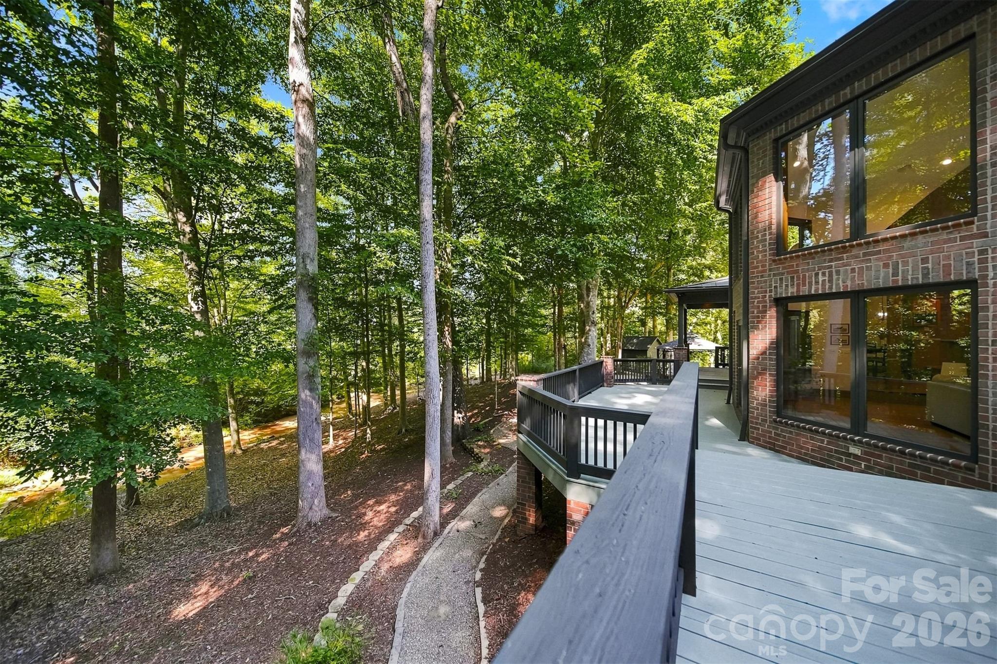 296 Culloden Road