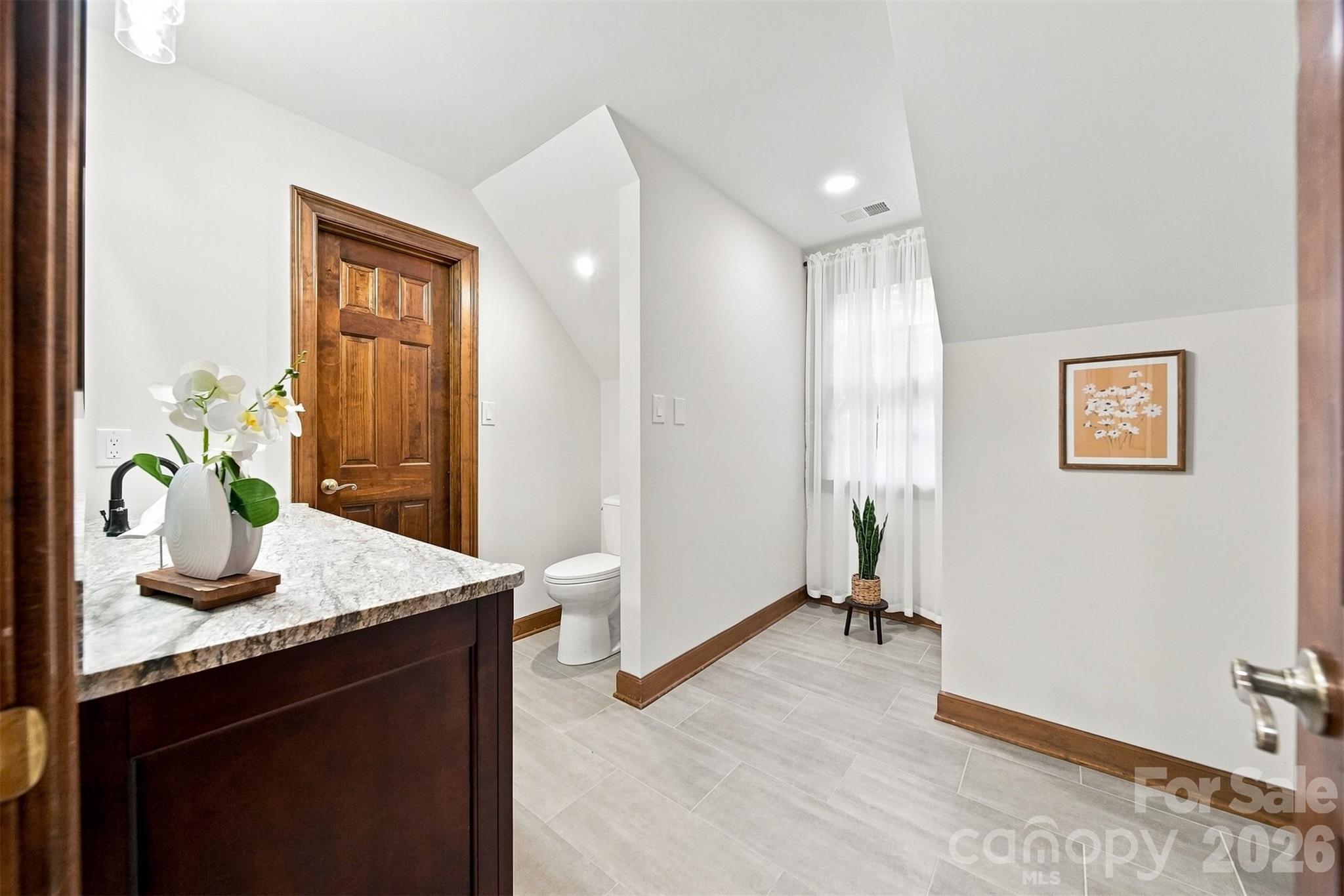 296 Culloden Road