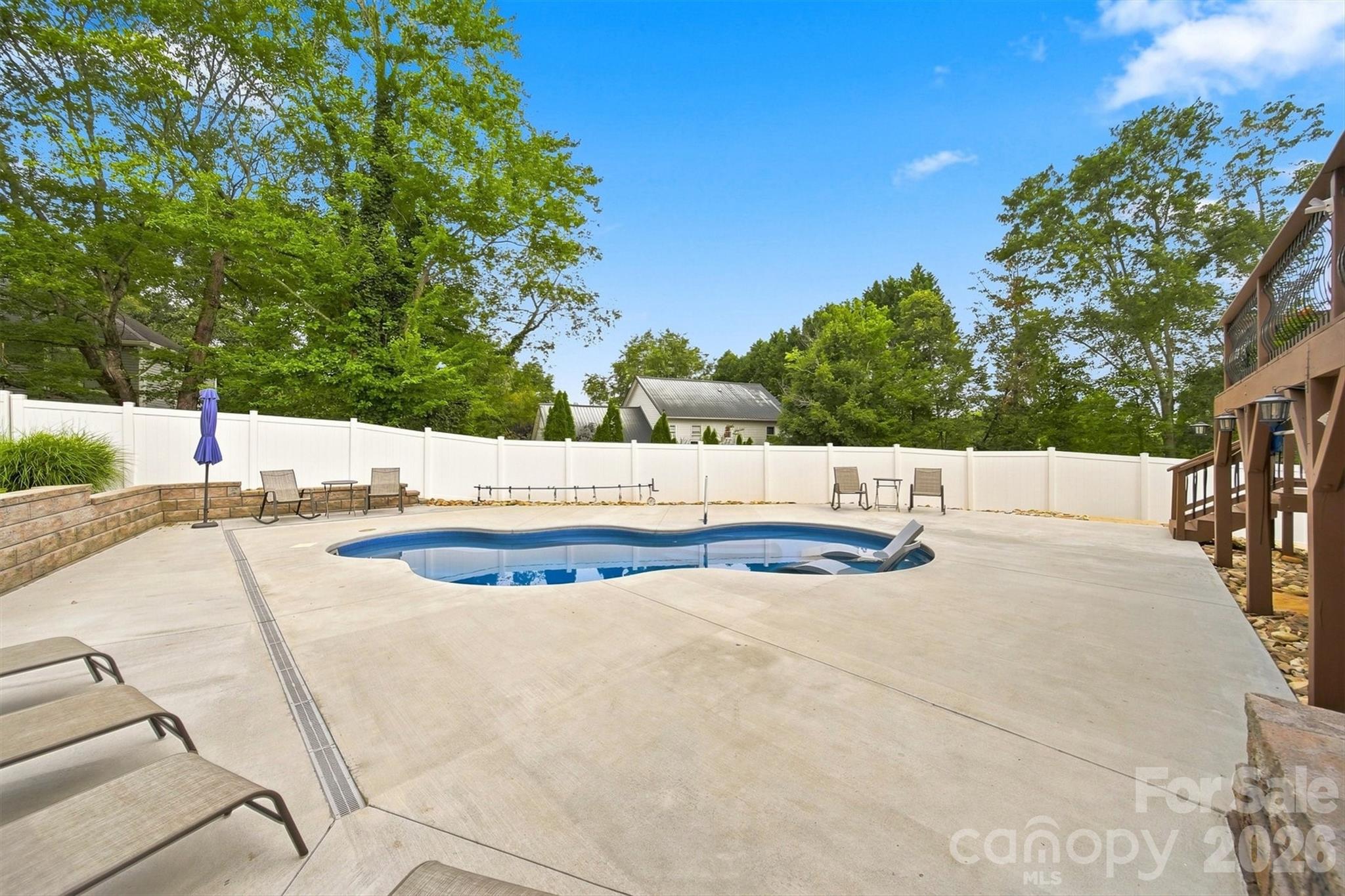 6011 Dockside Drive