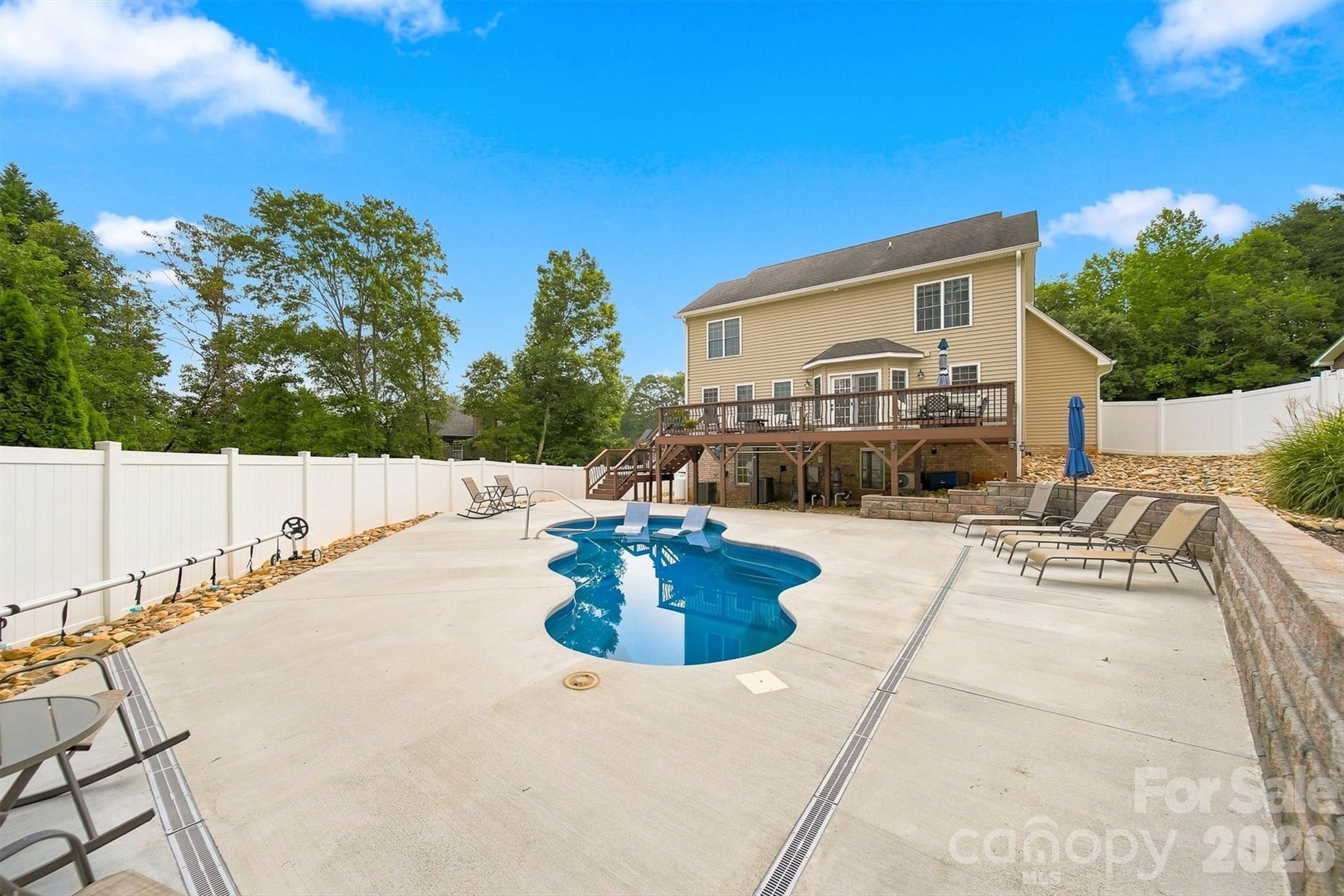 6011 Dockside Drive