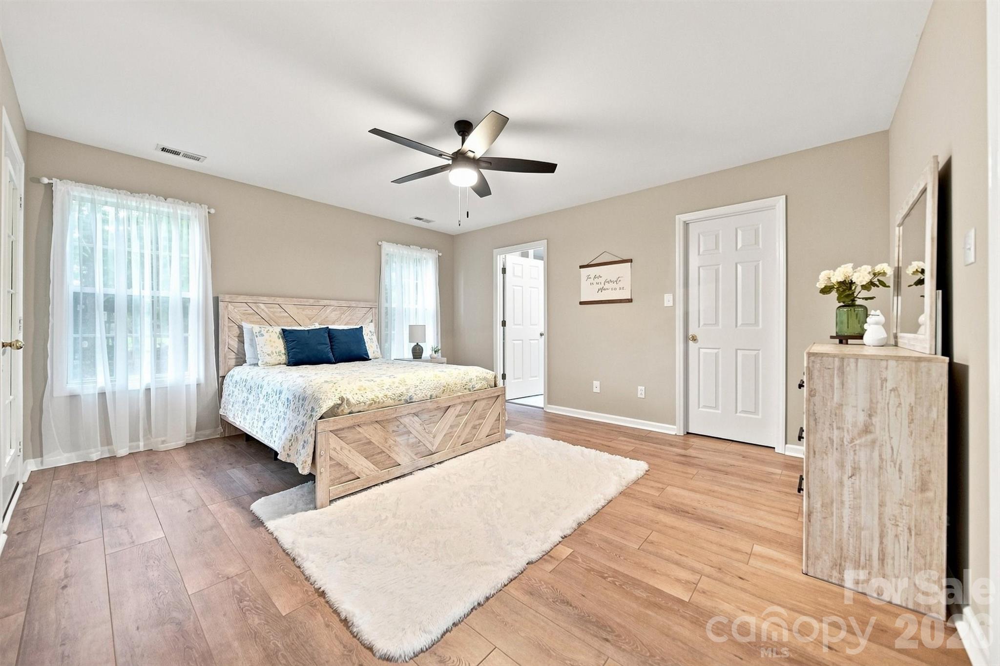 2556 23rd Street Drive NE