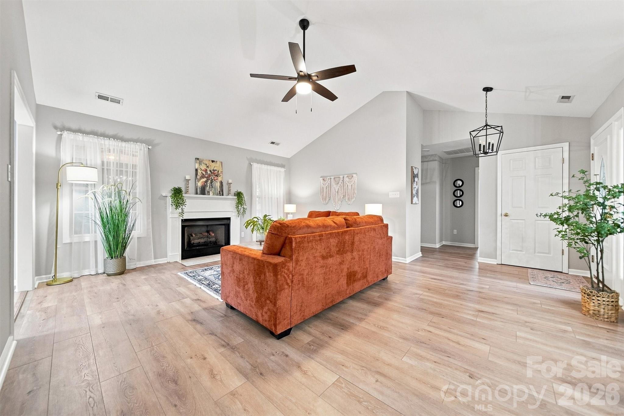 2556 23rd Street Drive NE