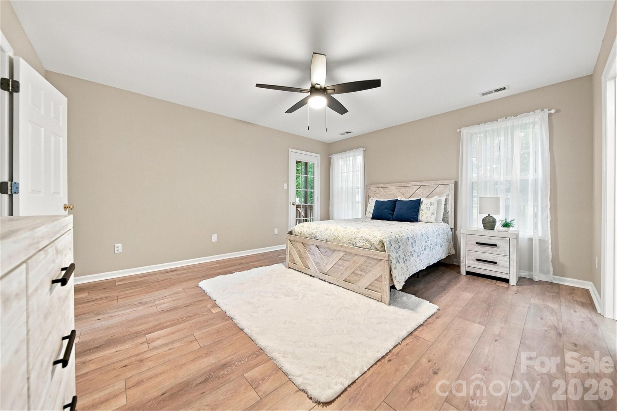 2556 23rd Street Drive NE