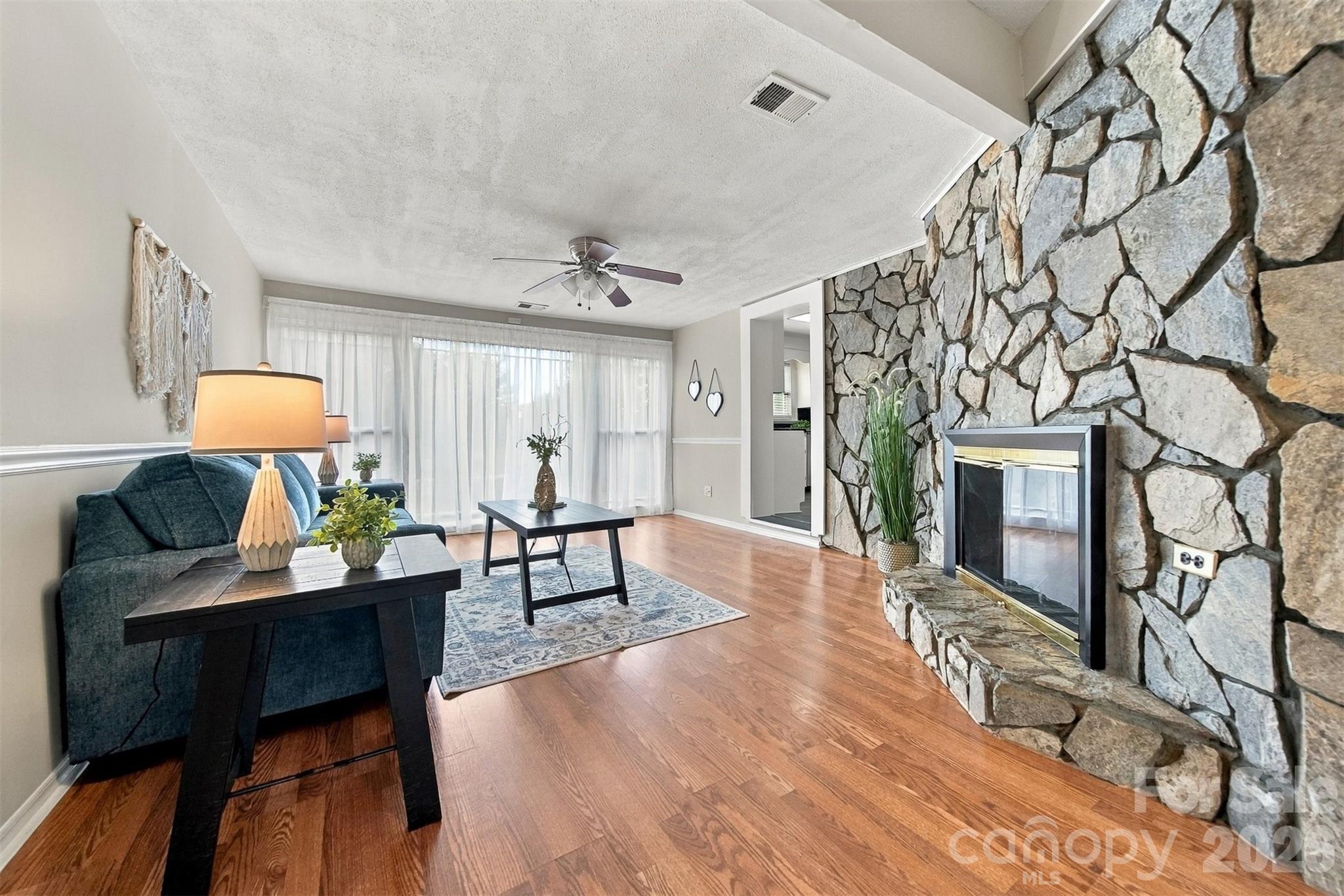 4273 Springs Road