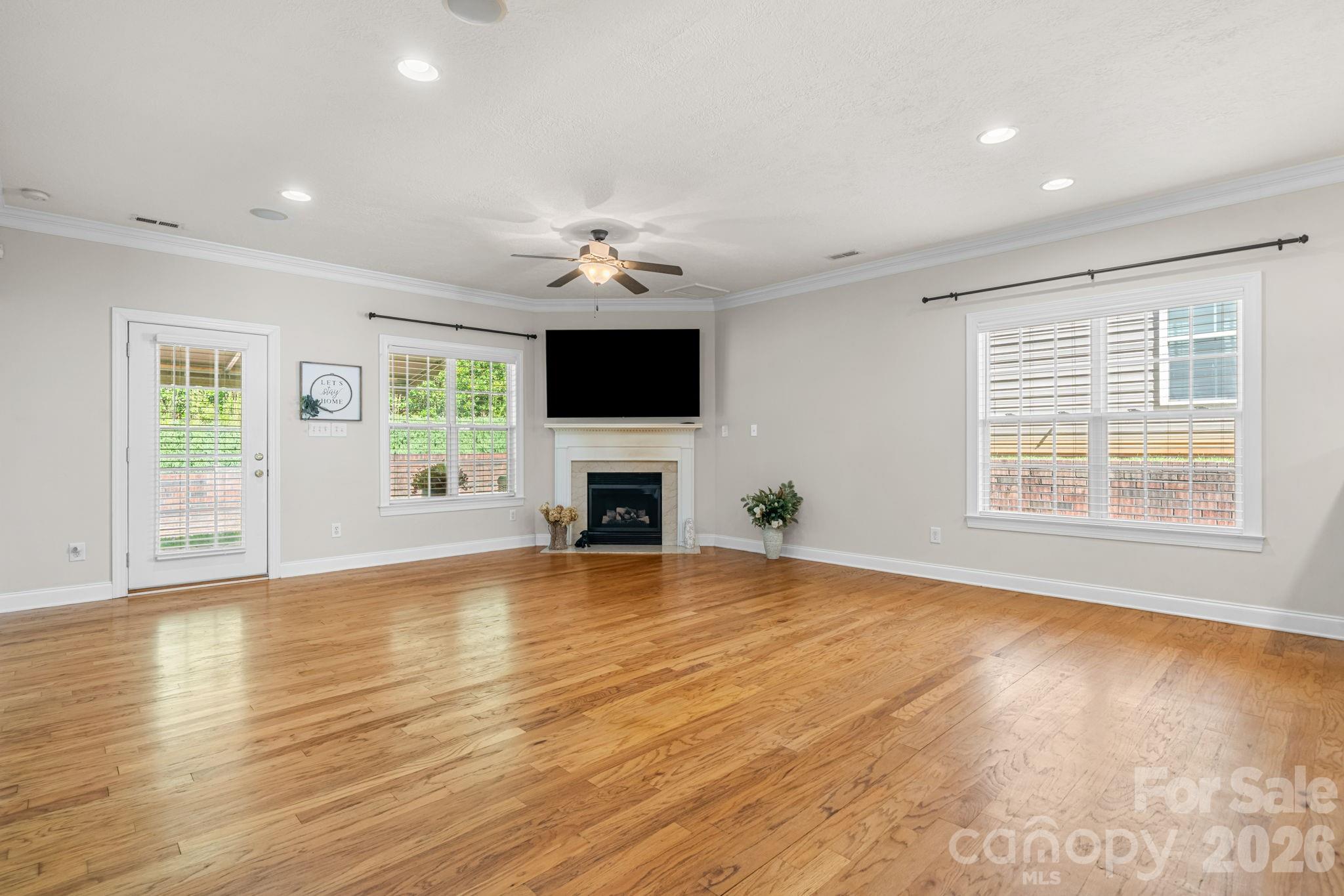 4746 Braxton Gate Lane Unit: 8