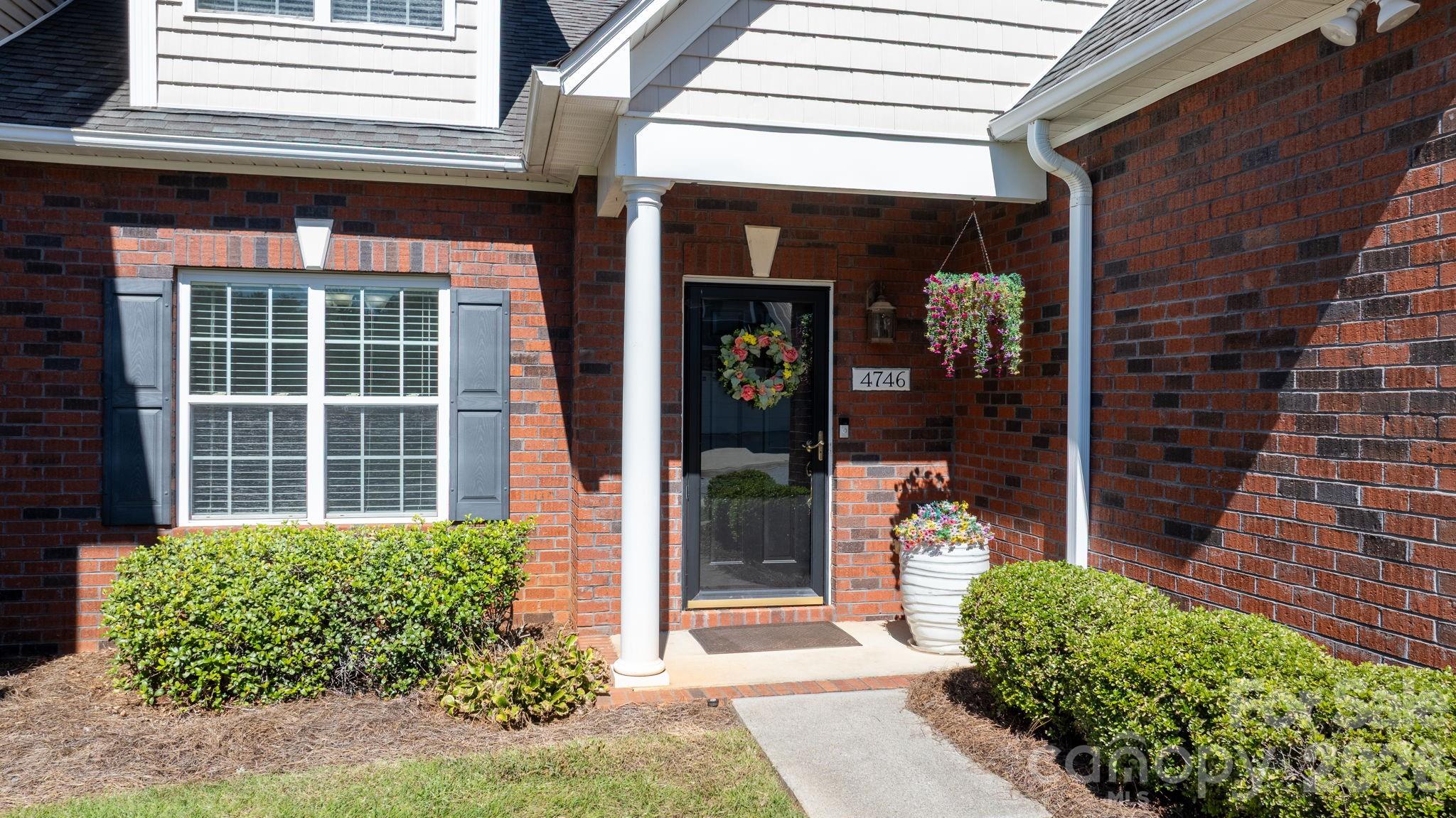 4746 Braxton Gate Lane Unit: 8