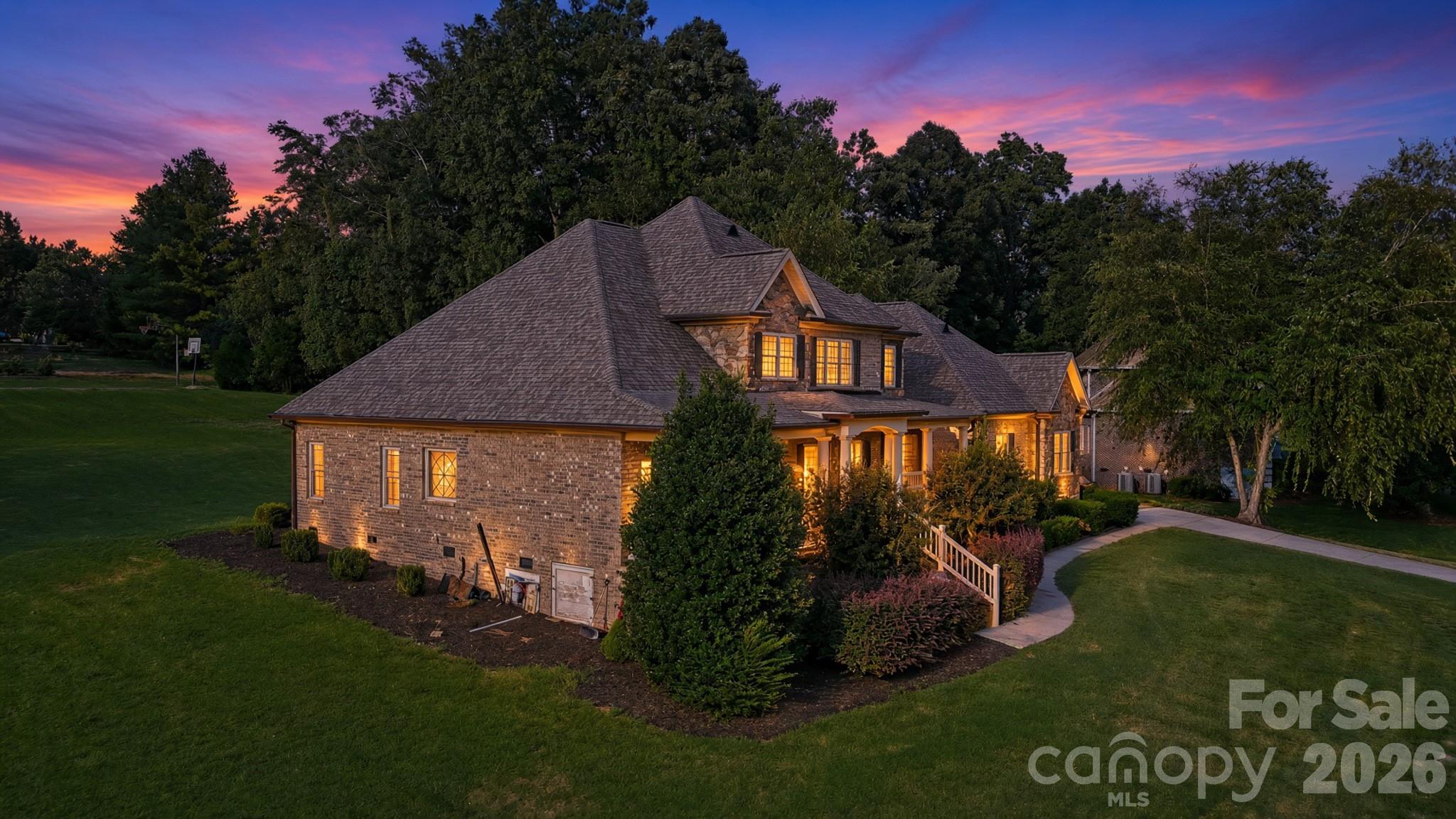 1163 Willow Creek Drive
