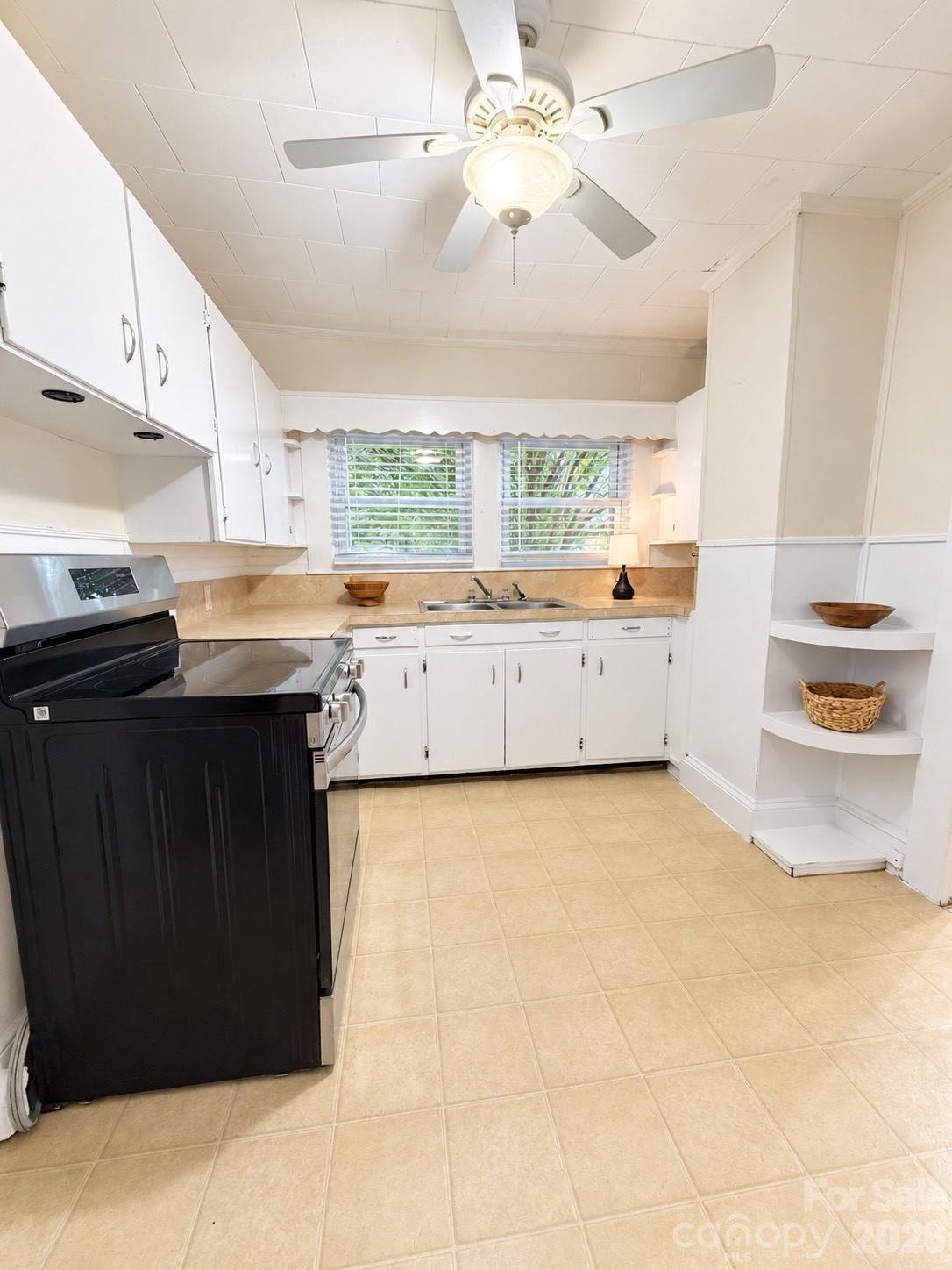 4686 Sawmills School Road