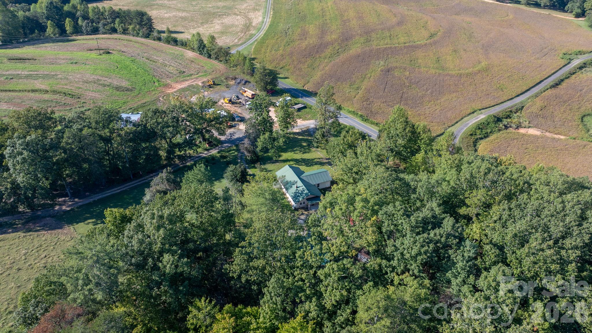 6998 Nobby Lail Road