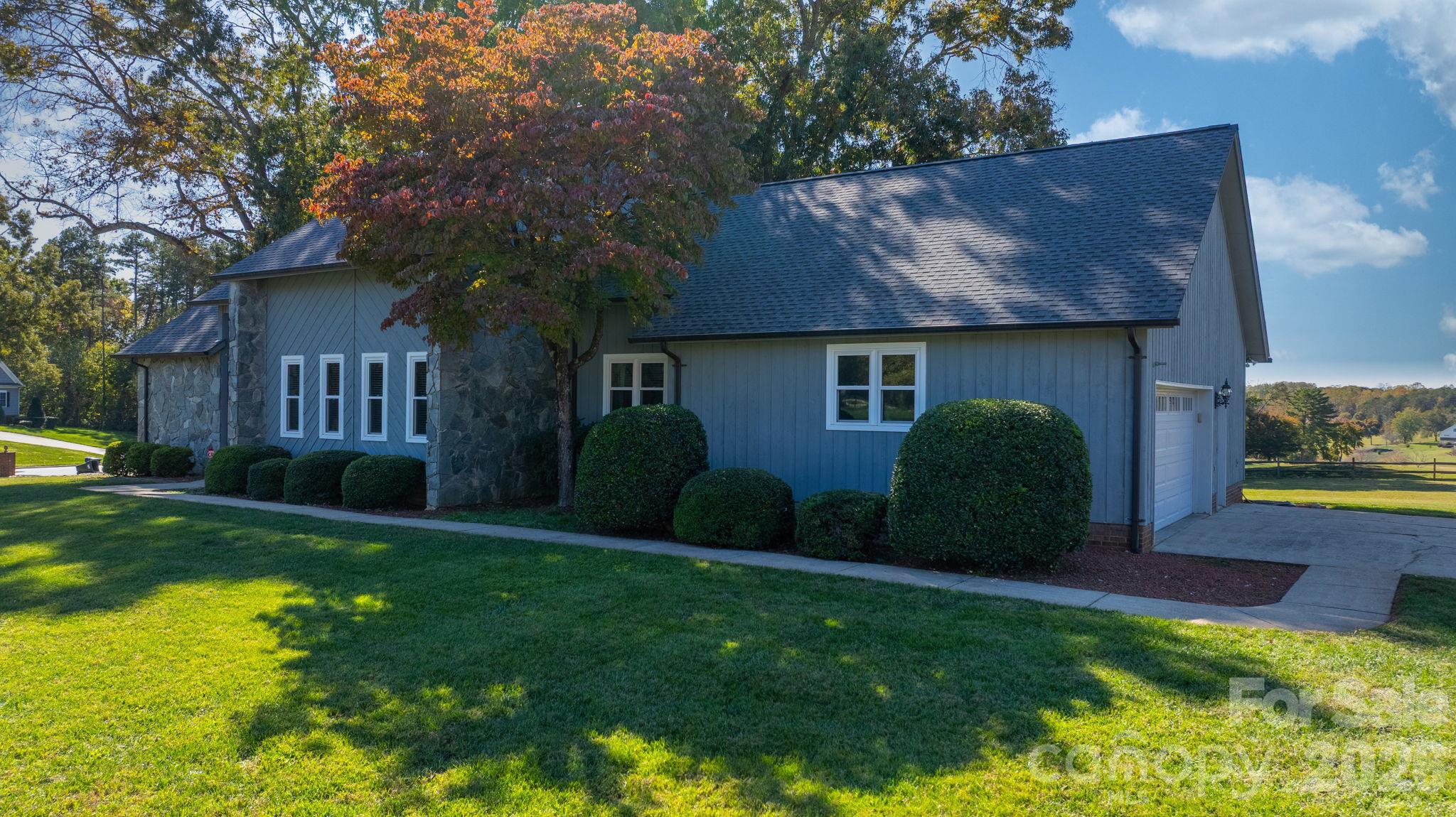 4056 Shadowood Lane