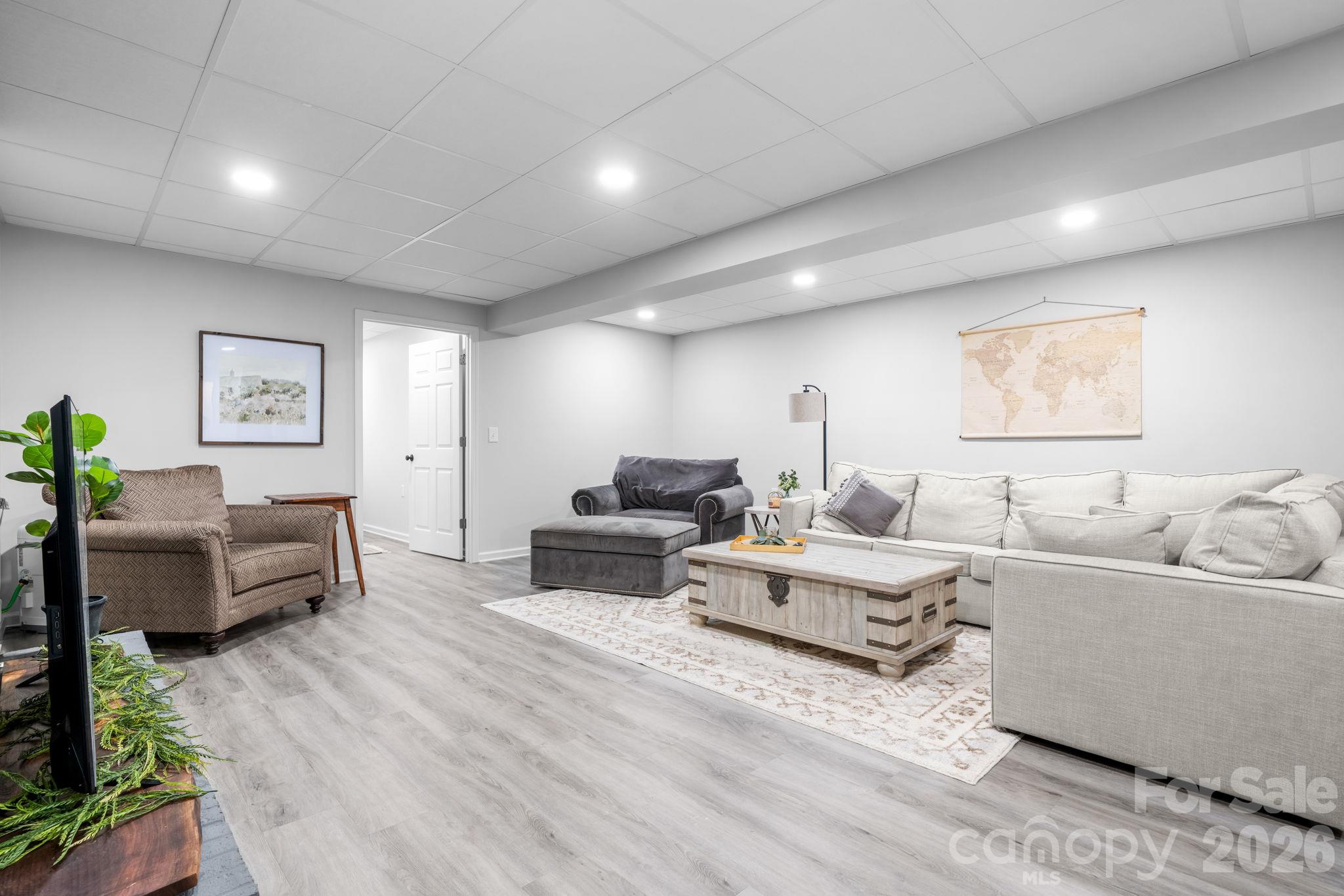 4056 Shadowood Lane