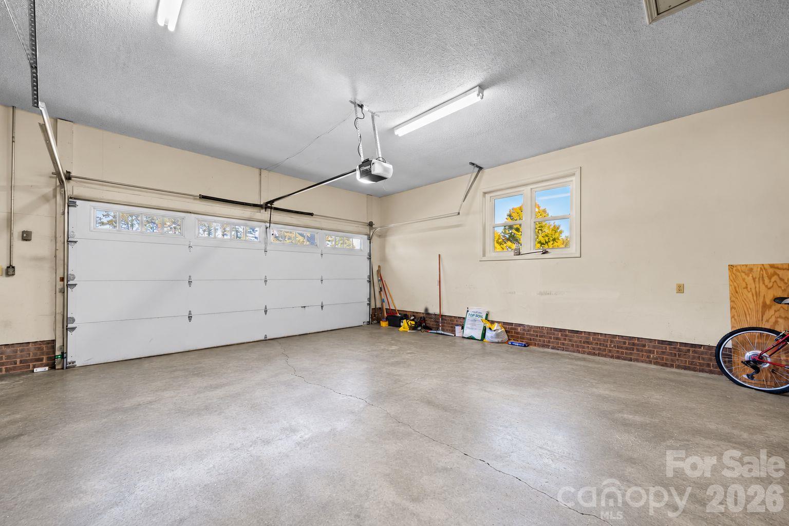 4056 Shadowood Lane