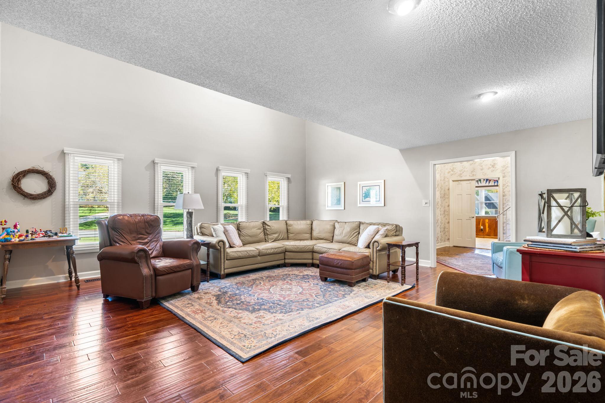 4056 Shadowood Lane