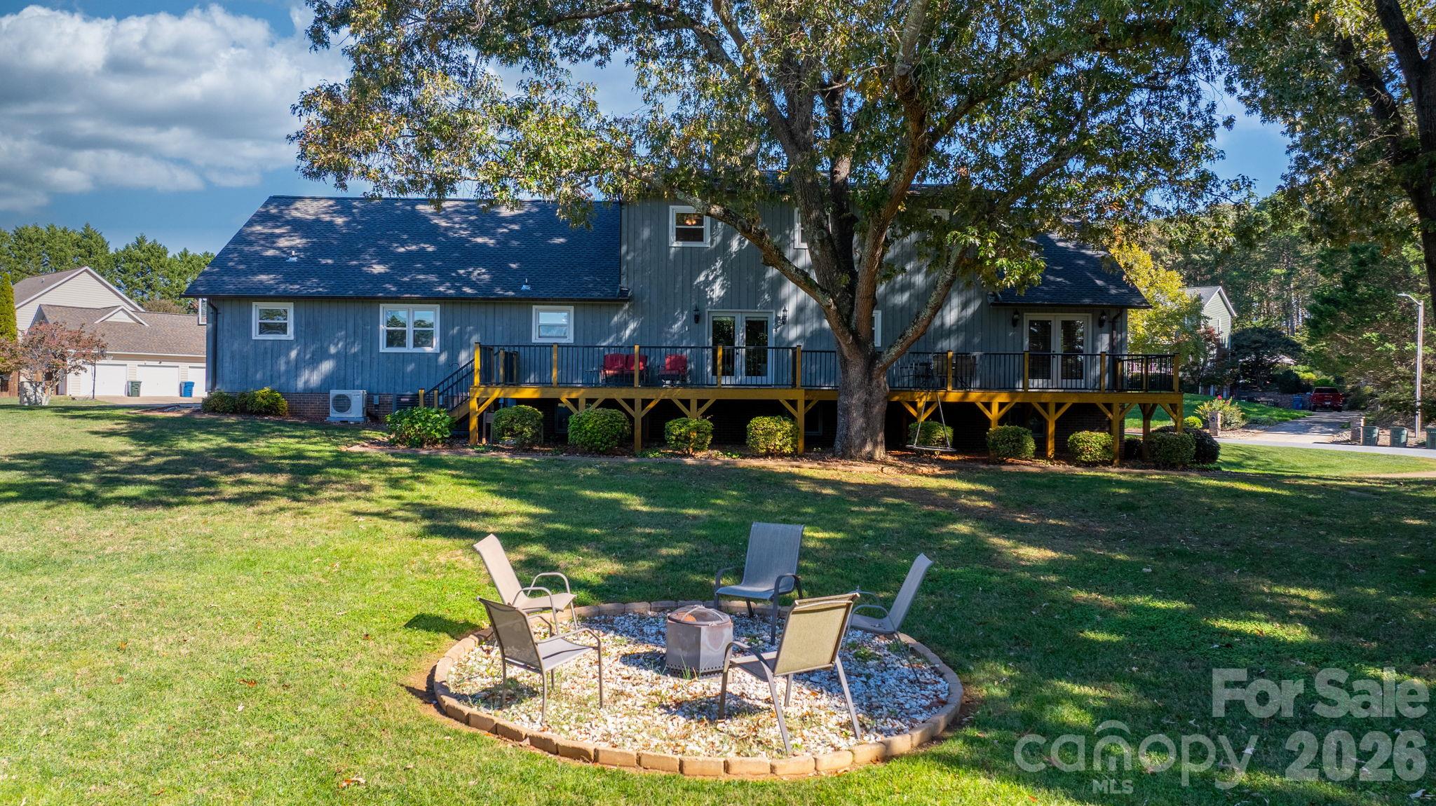 4056 Shadowood Lane