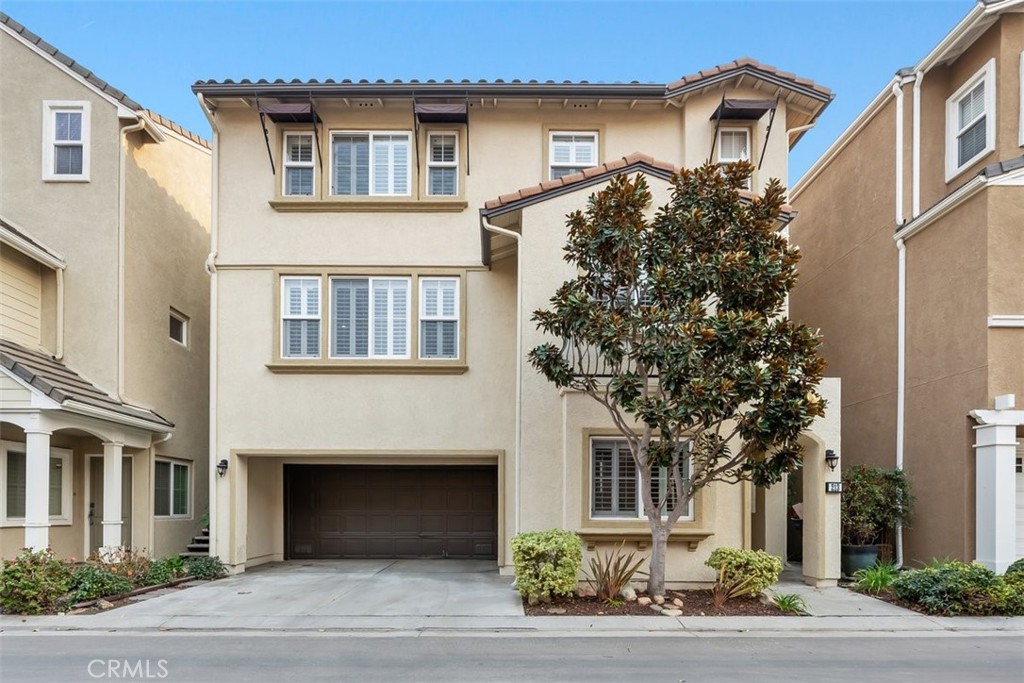 2889 Plaza Del Amo 213