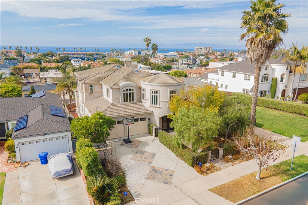 627 S Gertruda Avenue