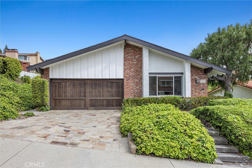 6808 Kings Harbor Drive
