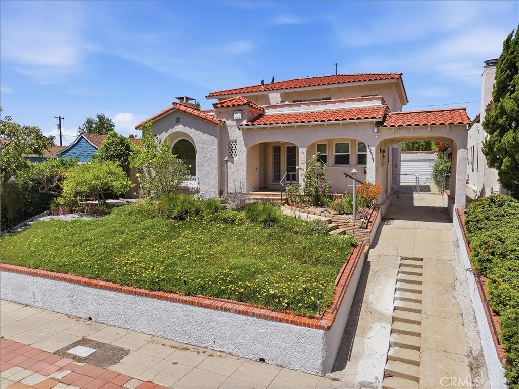10517 Cushdon Avenue