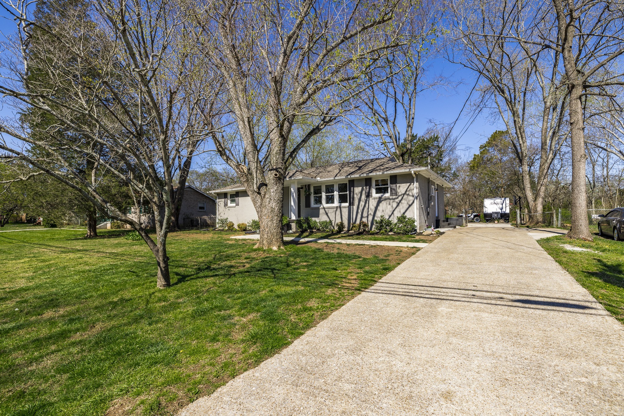 6633 Longview Dr
