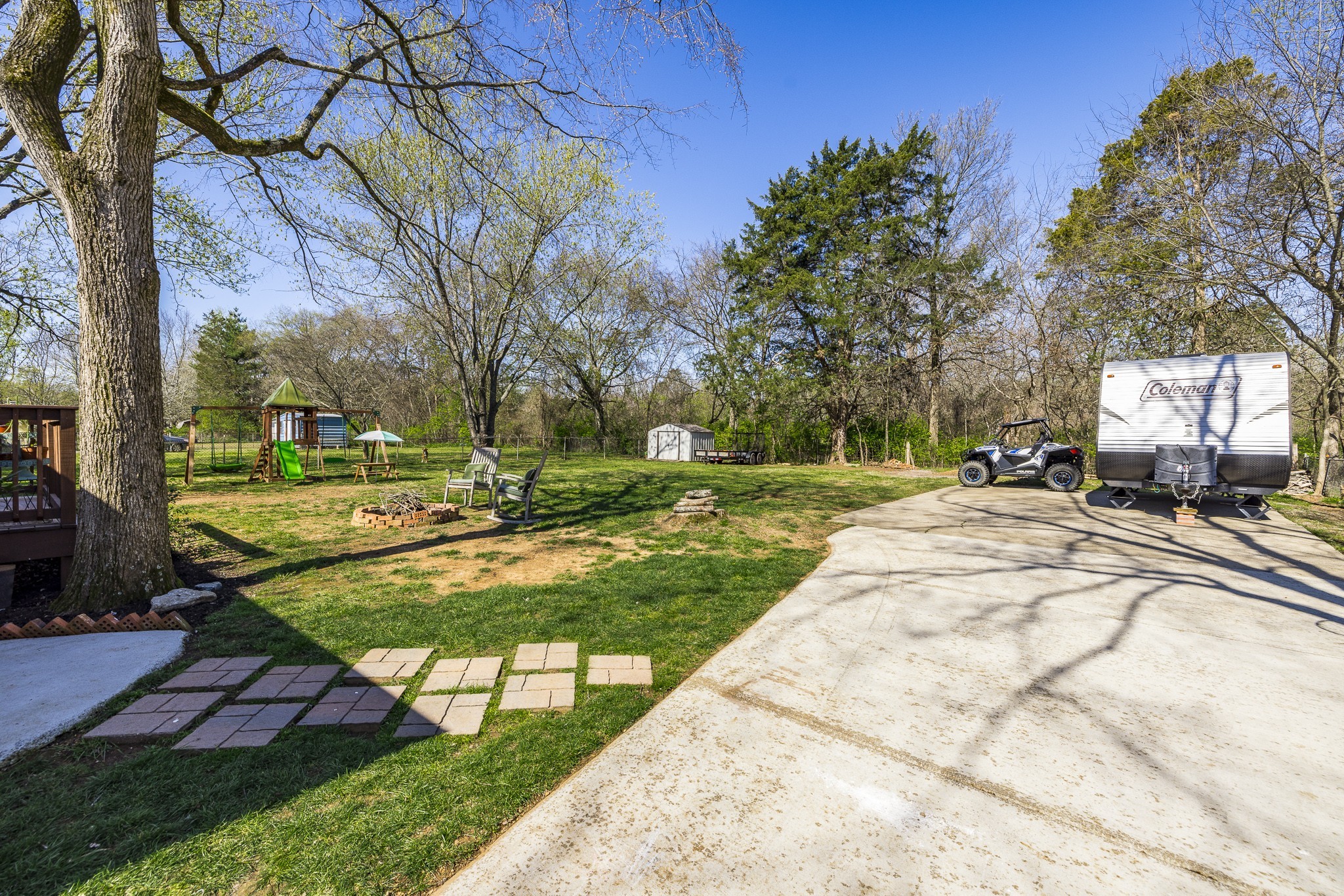 6633 Longview Dr