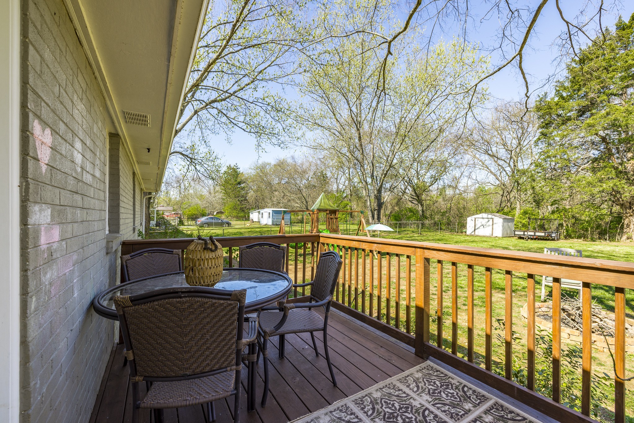 6633 Longview Dr