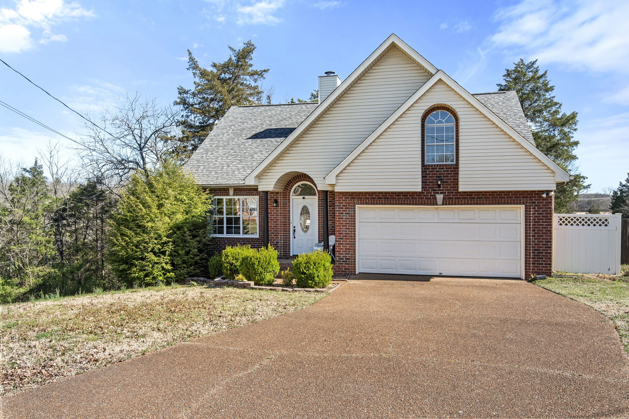 1404 Thrush Ct