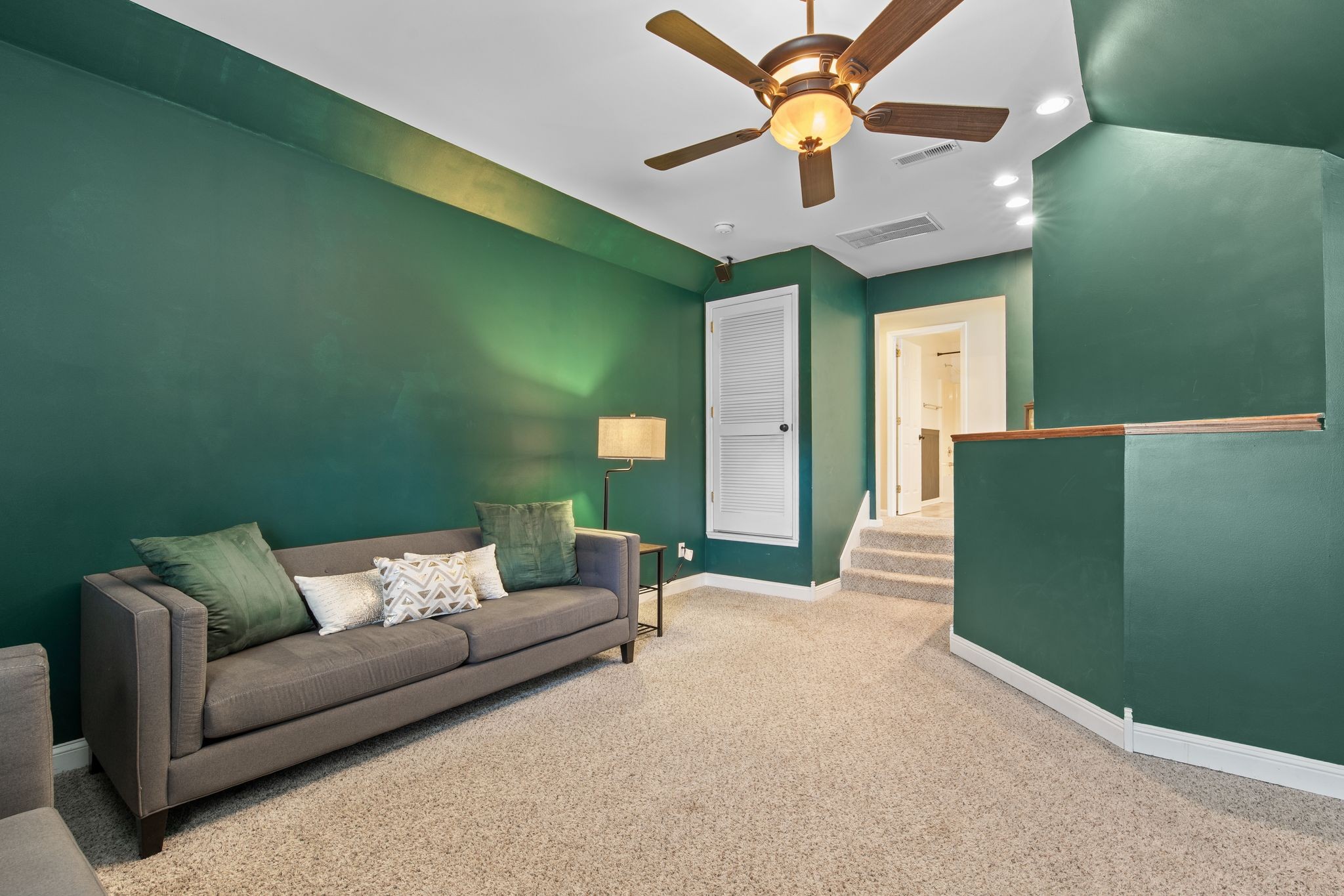 1404 Thrush Ct