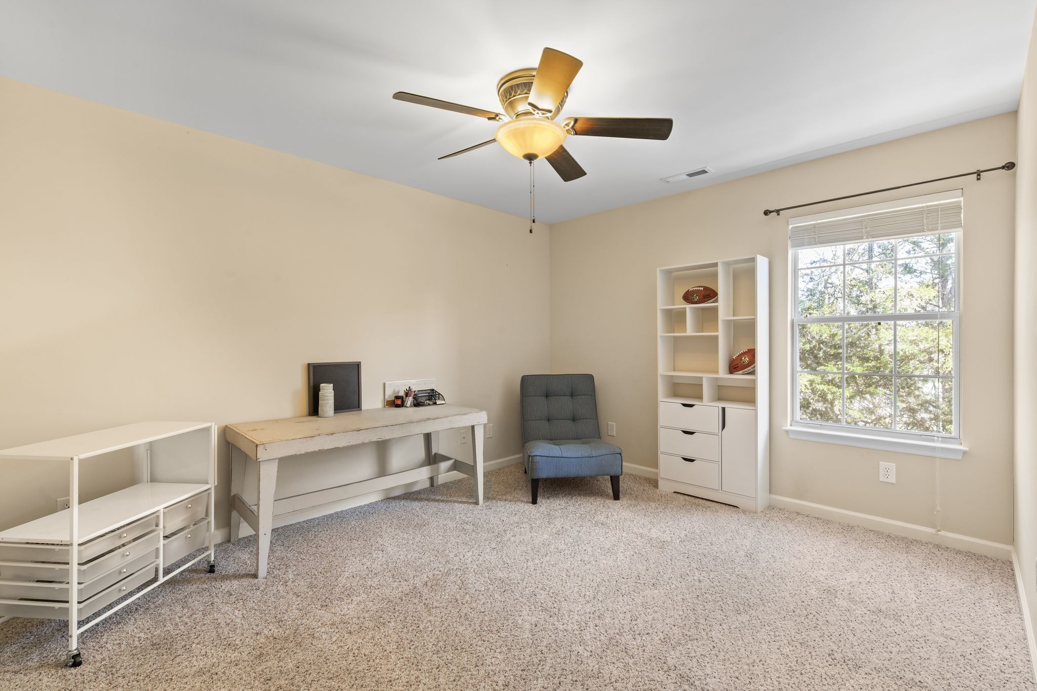 1404 Thrush Ct