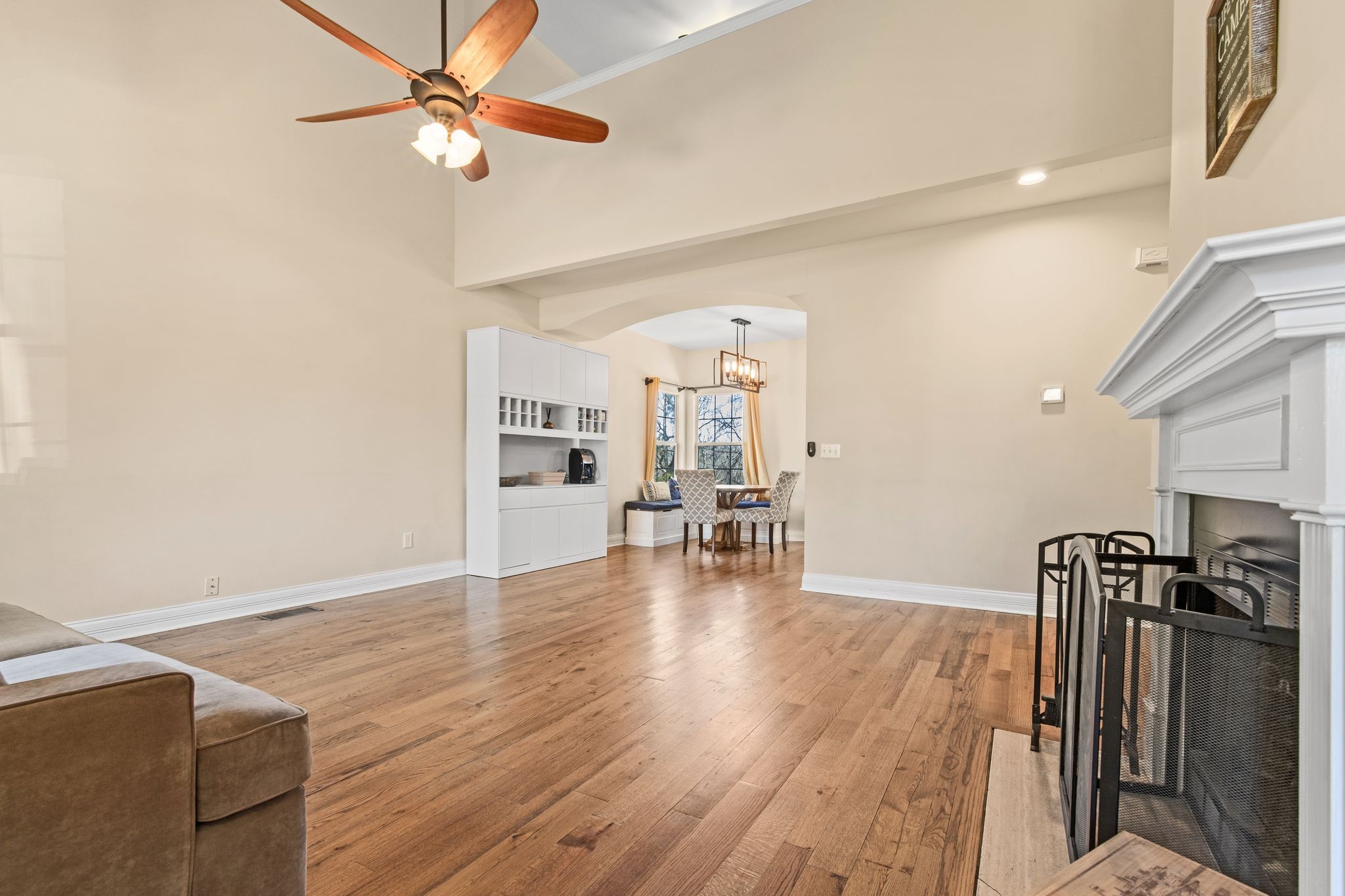 1404 Thrush Ct