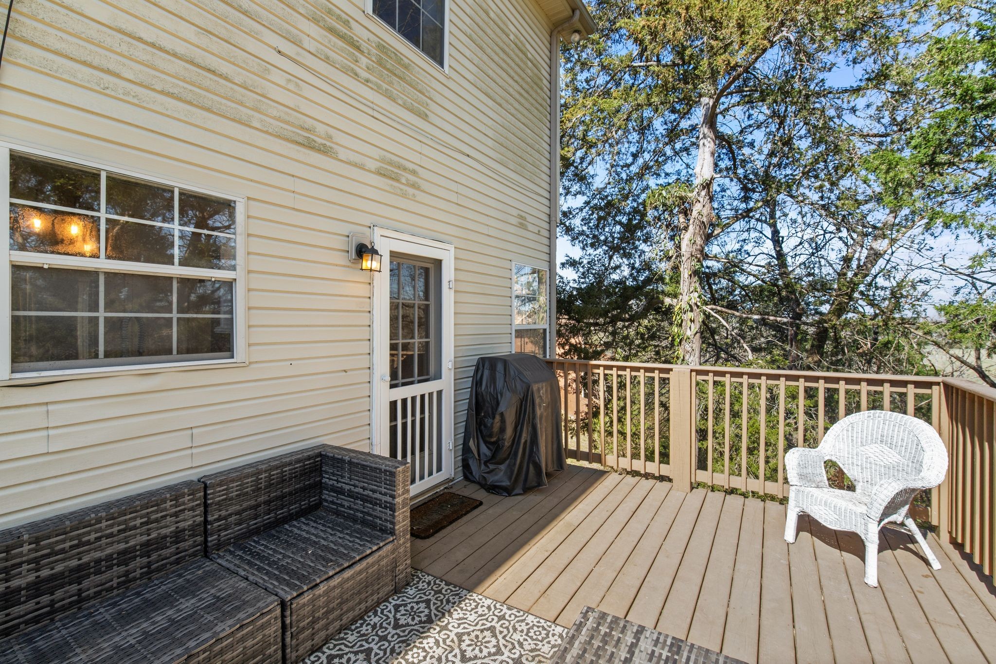 1404 Thrush Ct