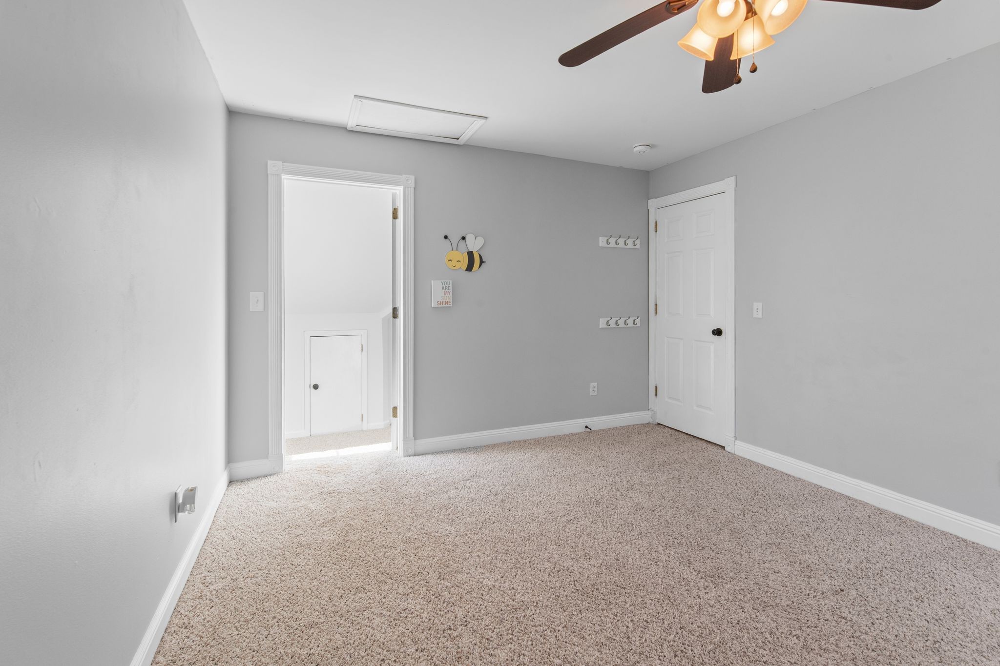 1404 Thrush Ct