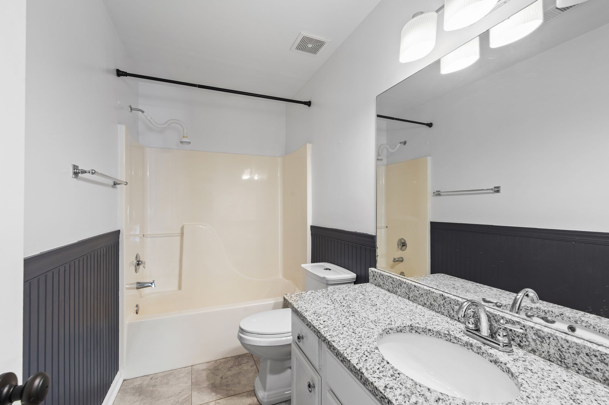 1404 Thrush Ct