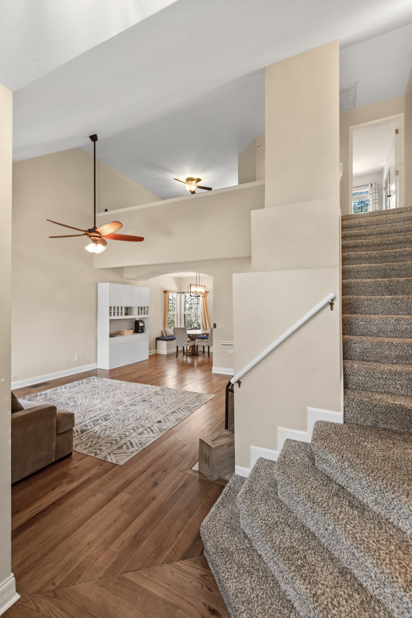1404 Thrush Ct